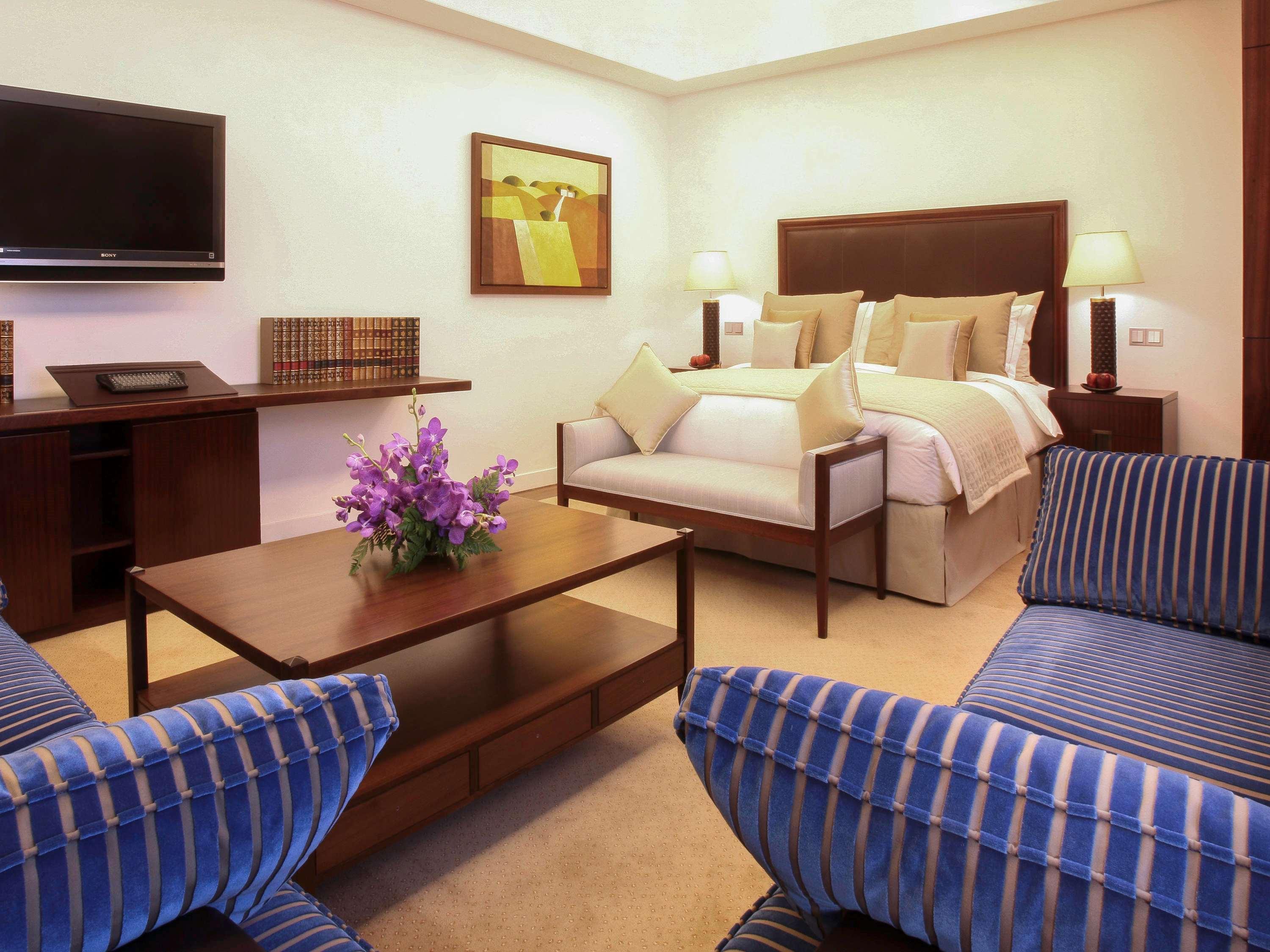La Cigale Hotel, Doha by null