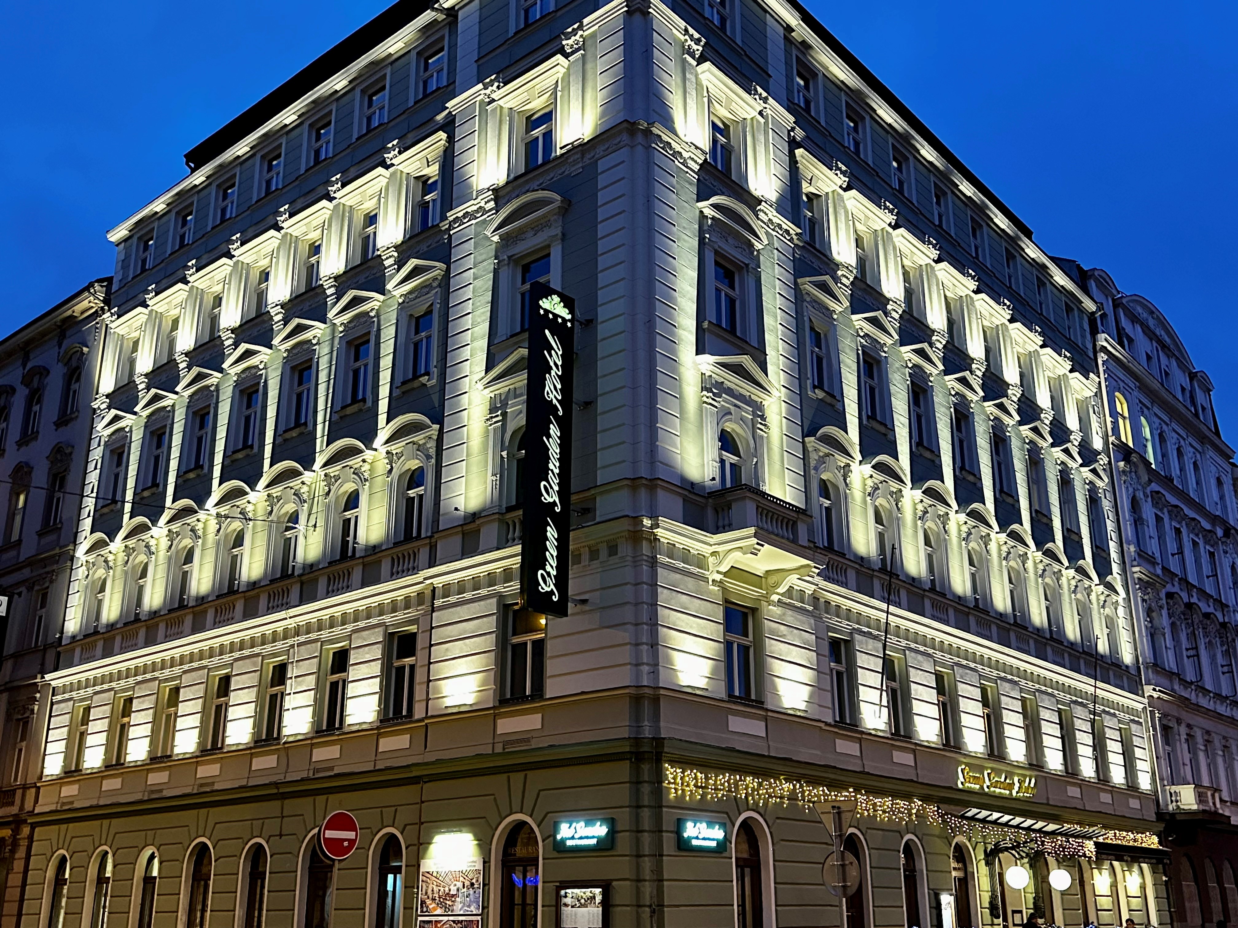 Green Garden Hotel Prague - photo