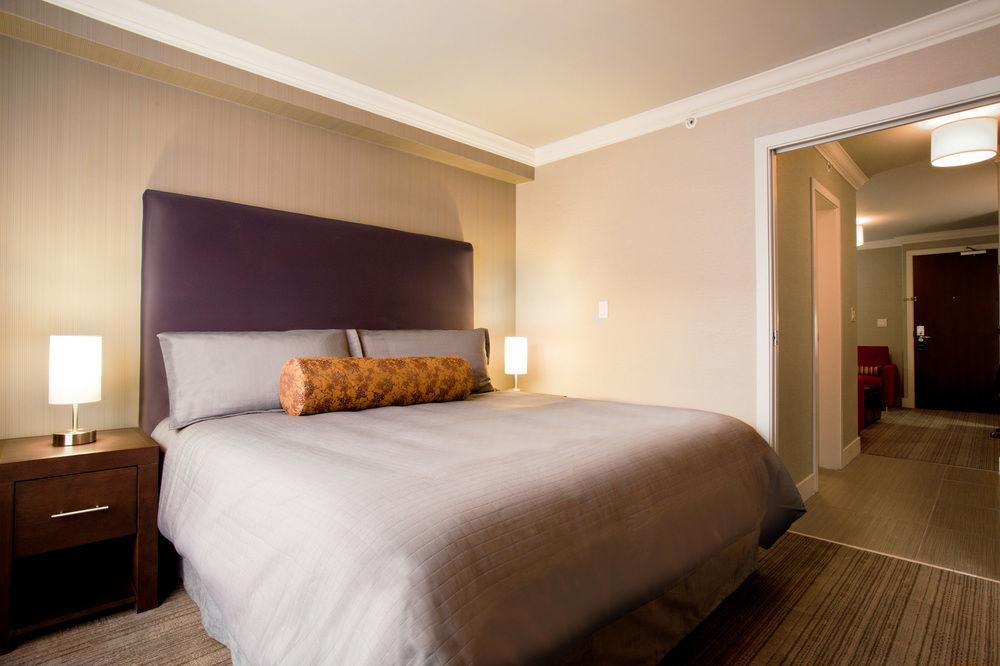 Sandman Hotel Calgary South