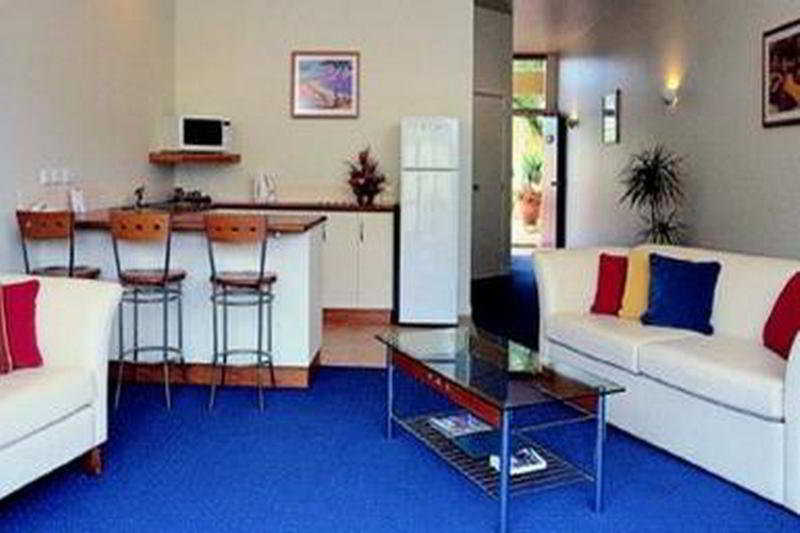 Ocean Beach Motor Lodge