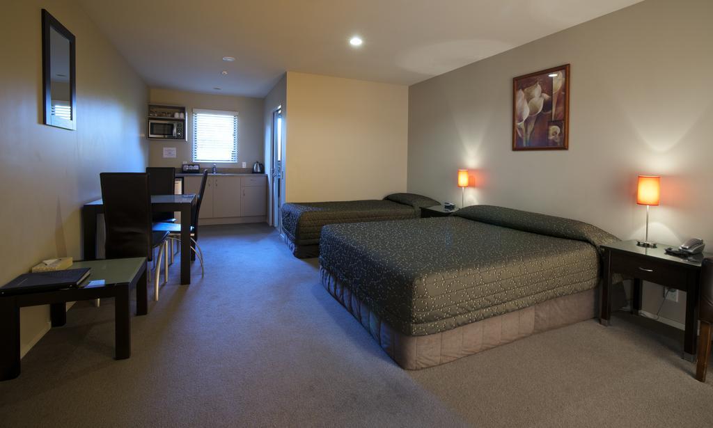 58 on Cron Motel by null