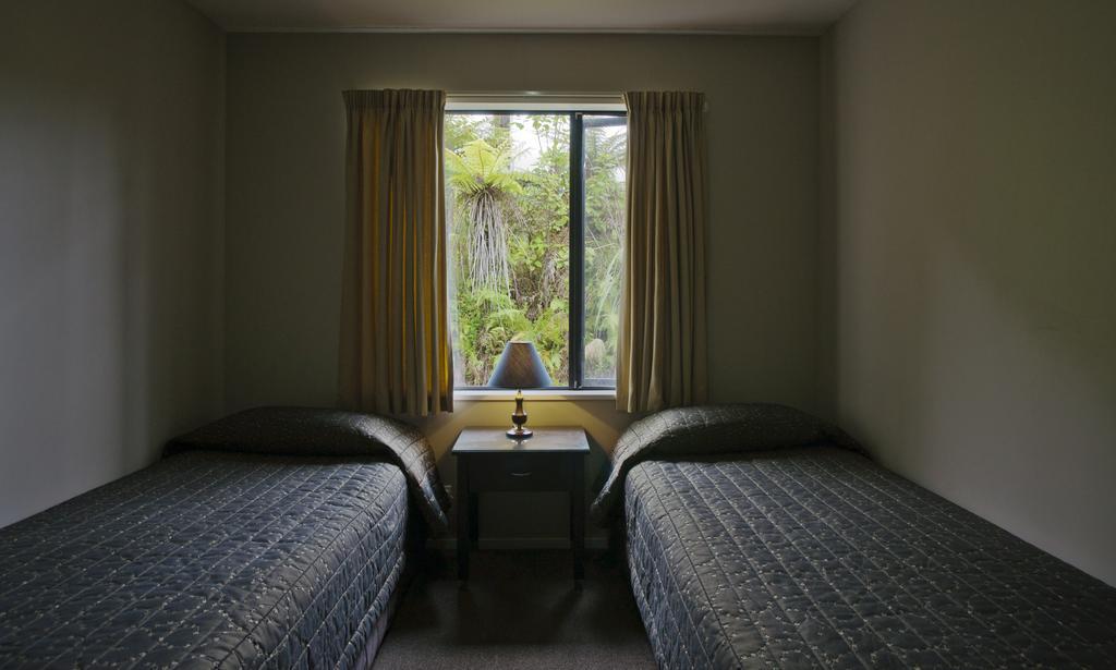 58 on Cron Motel by null