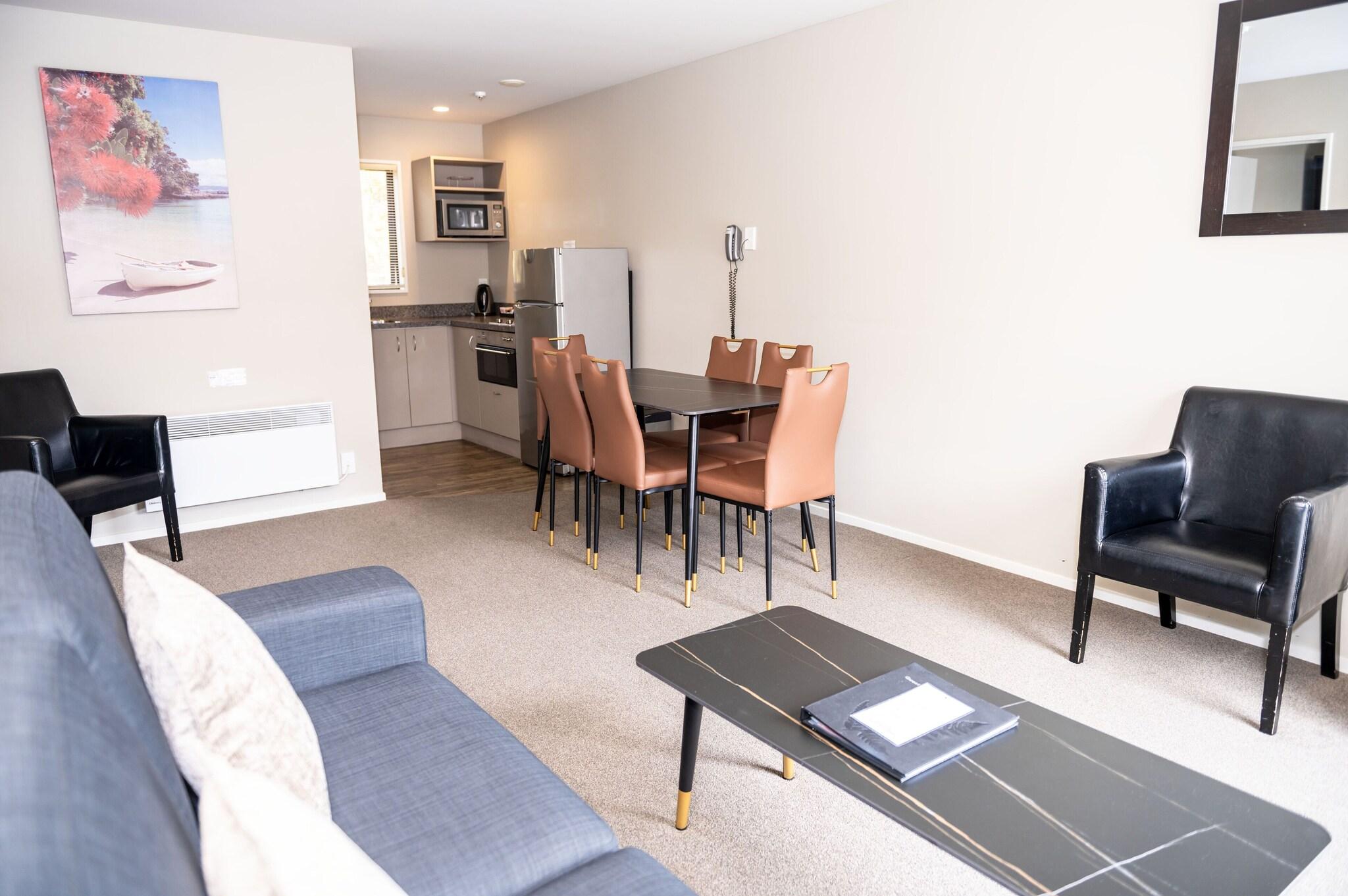 58 on Cron Motel by null