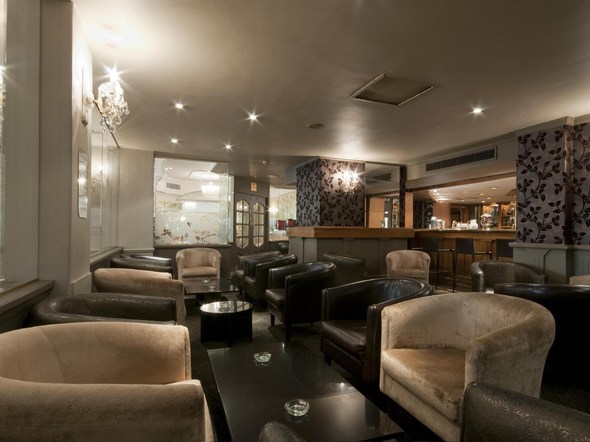 Manhattan Hotel