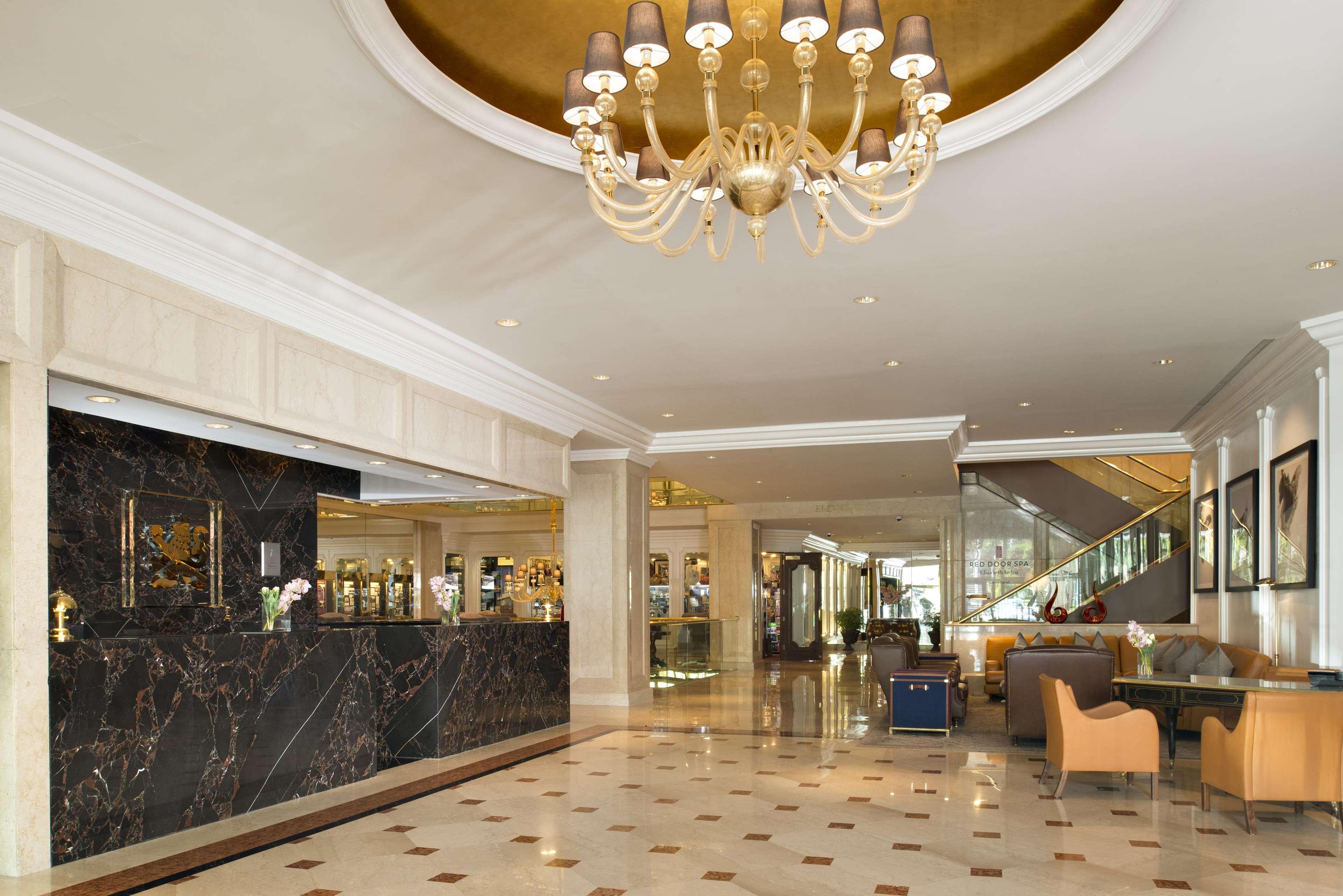 The Garden City Hotel by null