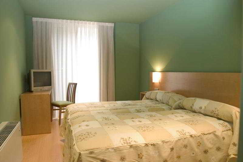 Hotel Bilbao Jardines by null