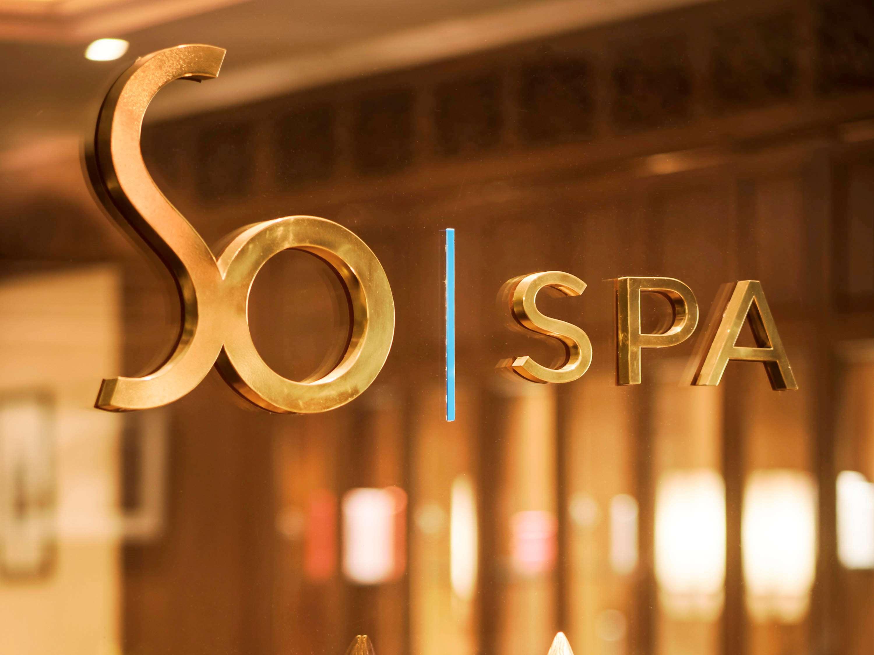 Sofitel Phnom Penh Phokeethra by null