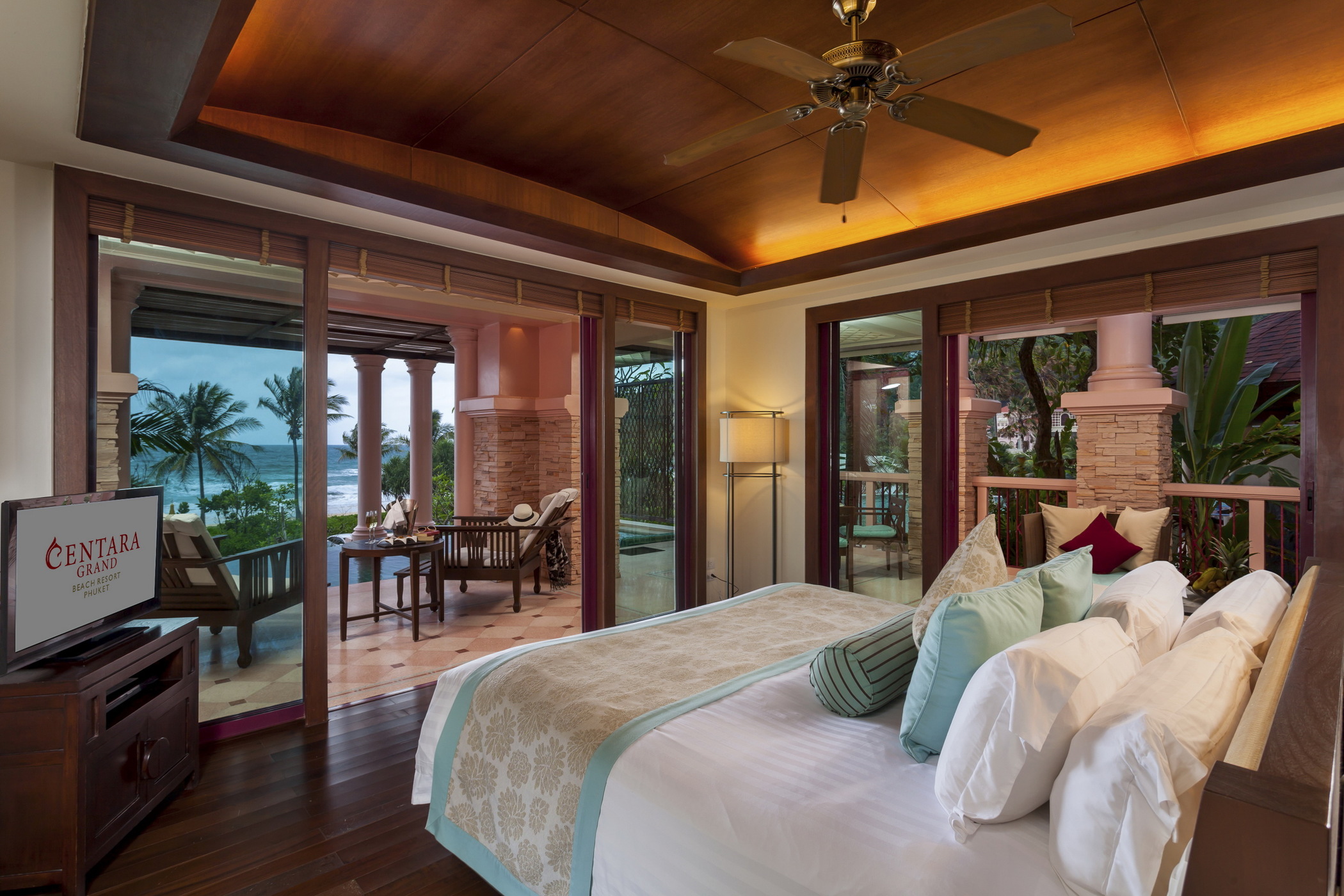 Centara Grand Beach Resort Phuket, Pulau Phuket