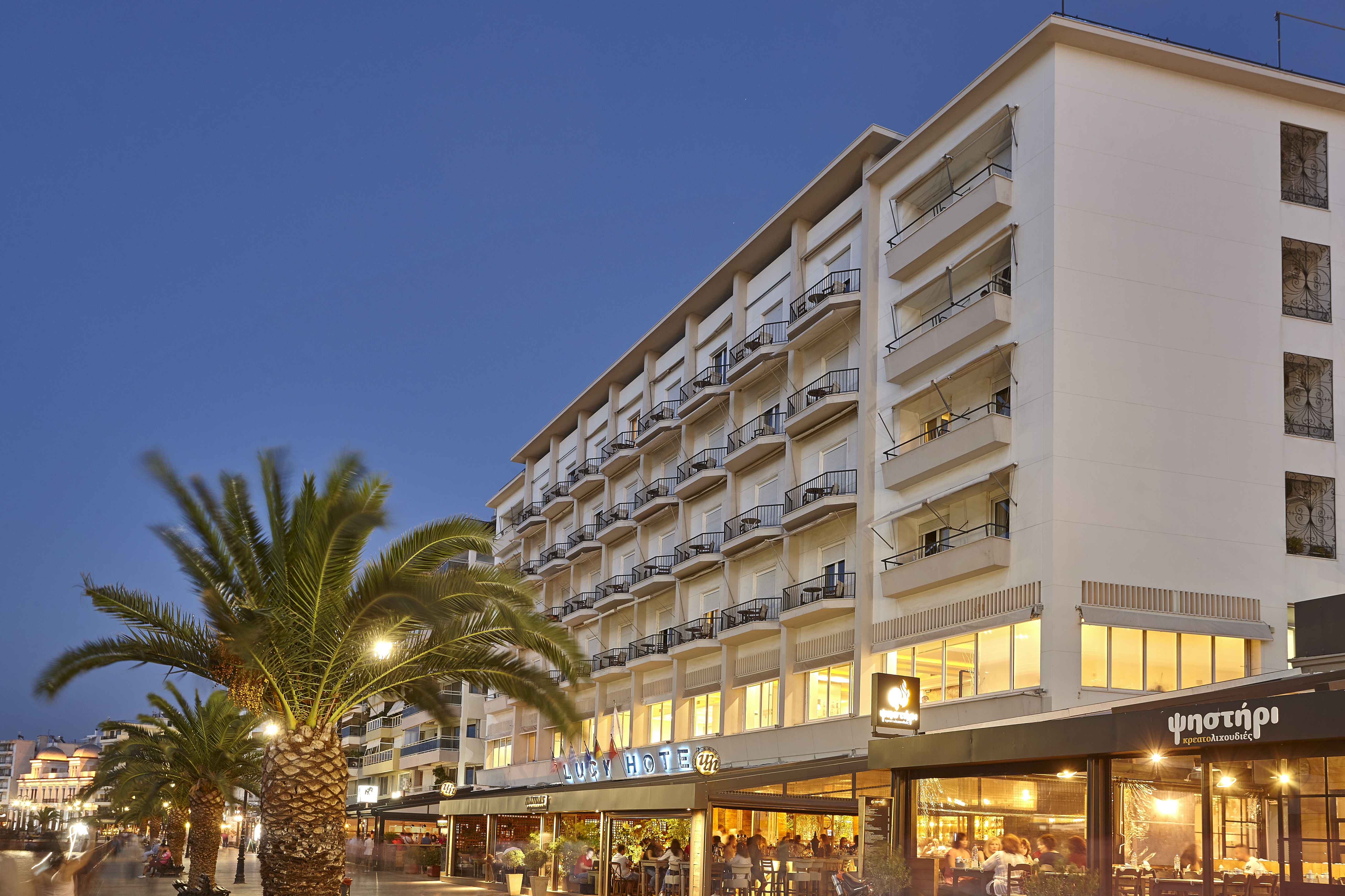 Lucy Hotel - фото