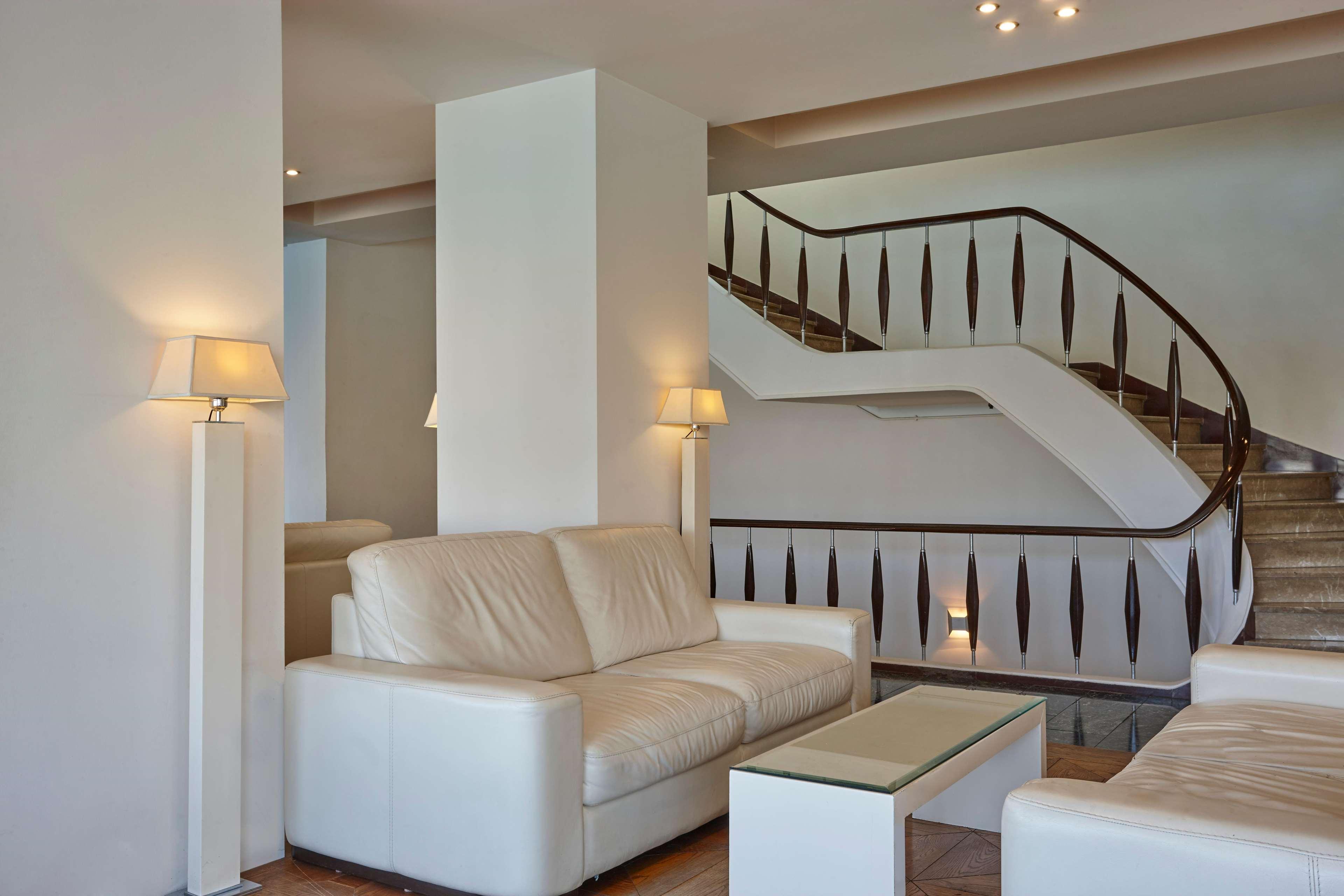 Lucy Hotel - фото