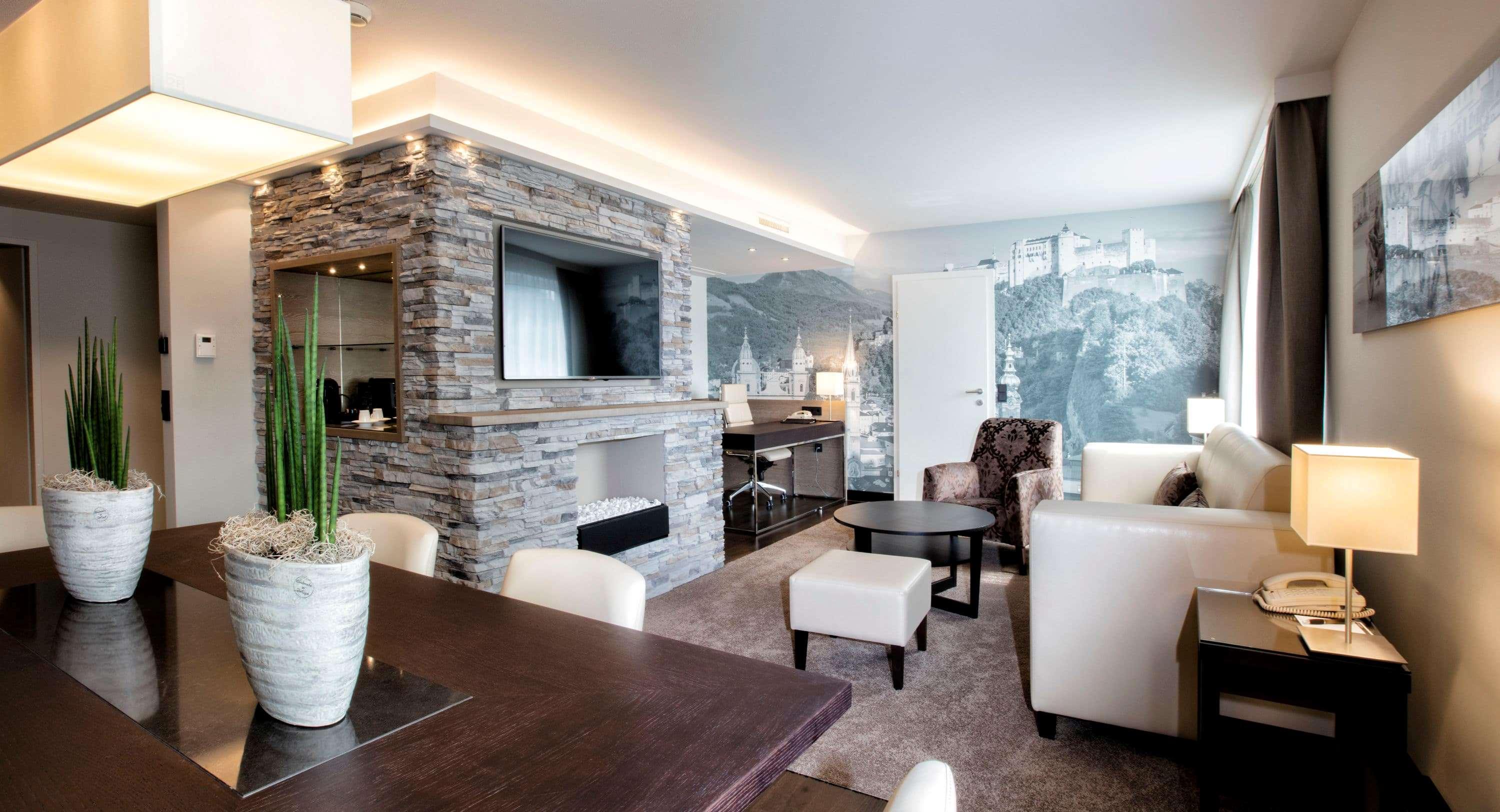 Suite, executive, grand