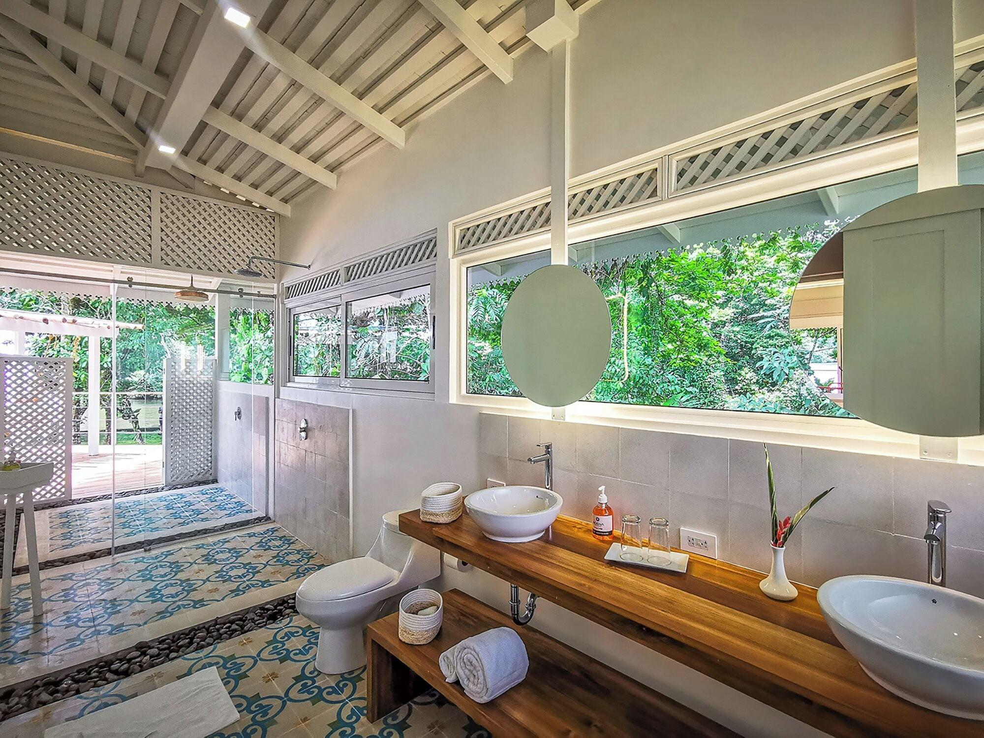 Tortuga Lodge by null