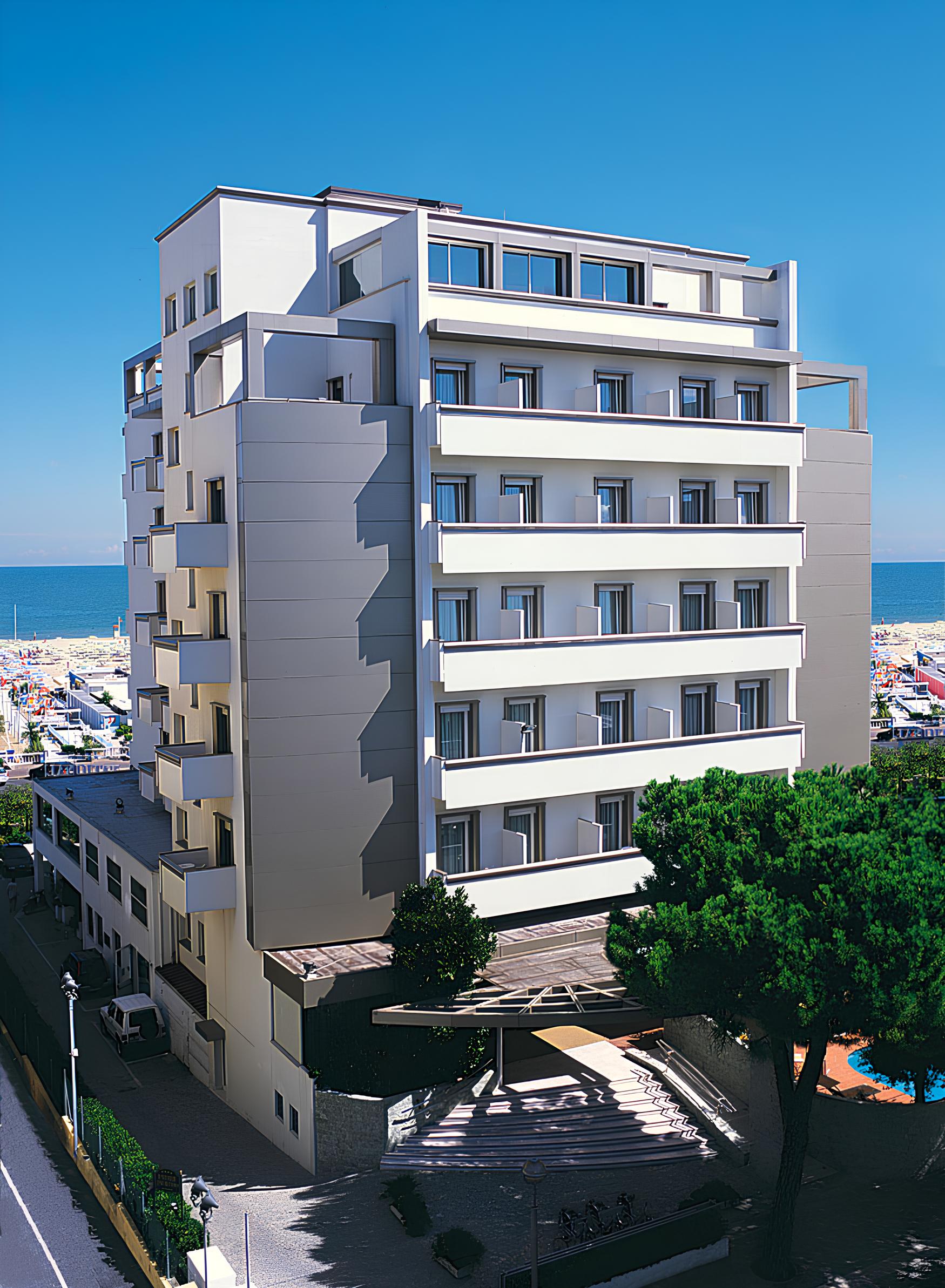 National Hotel - photo