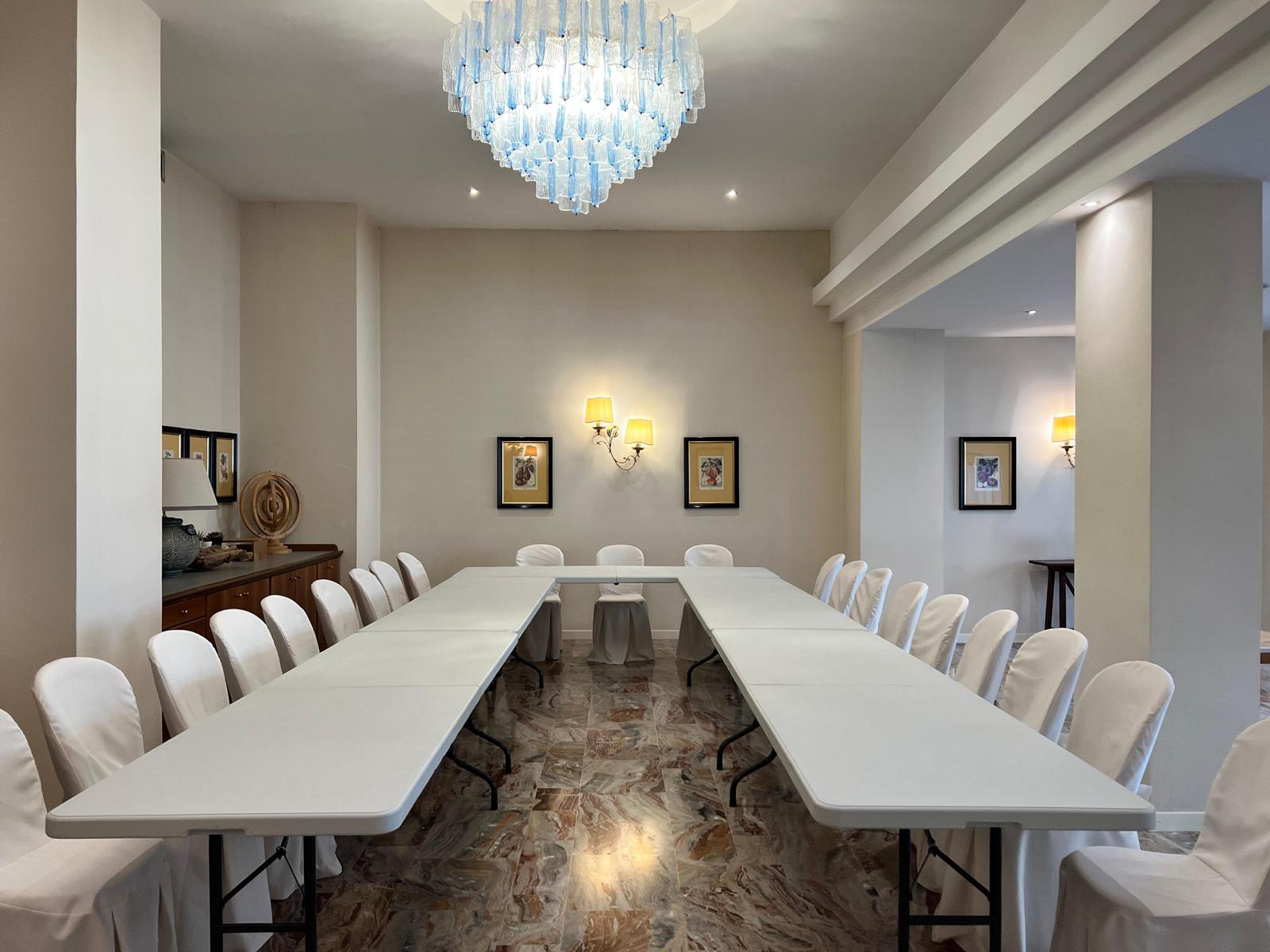 National Hotel - photo