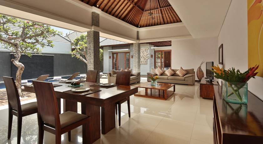 The Wolas Villas