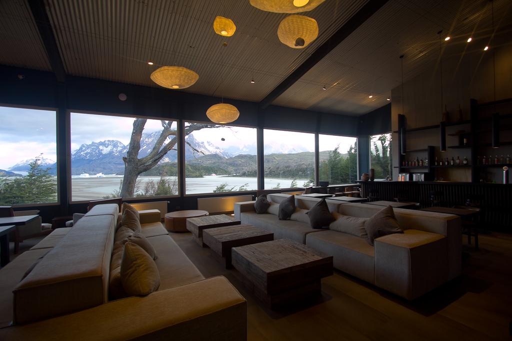 Lago Grey