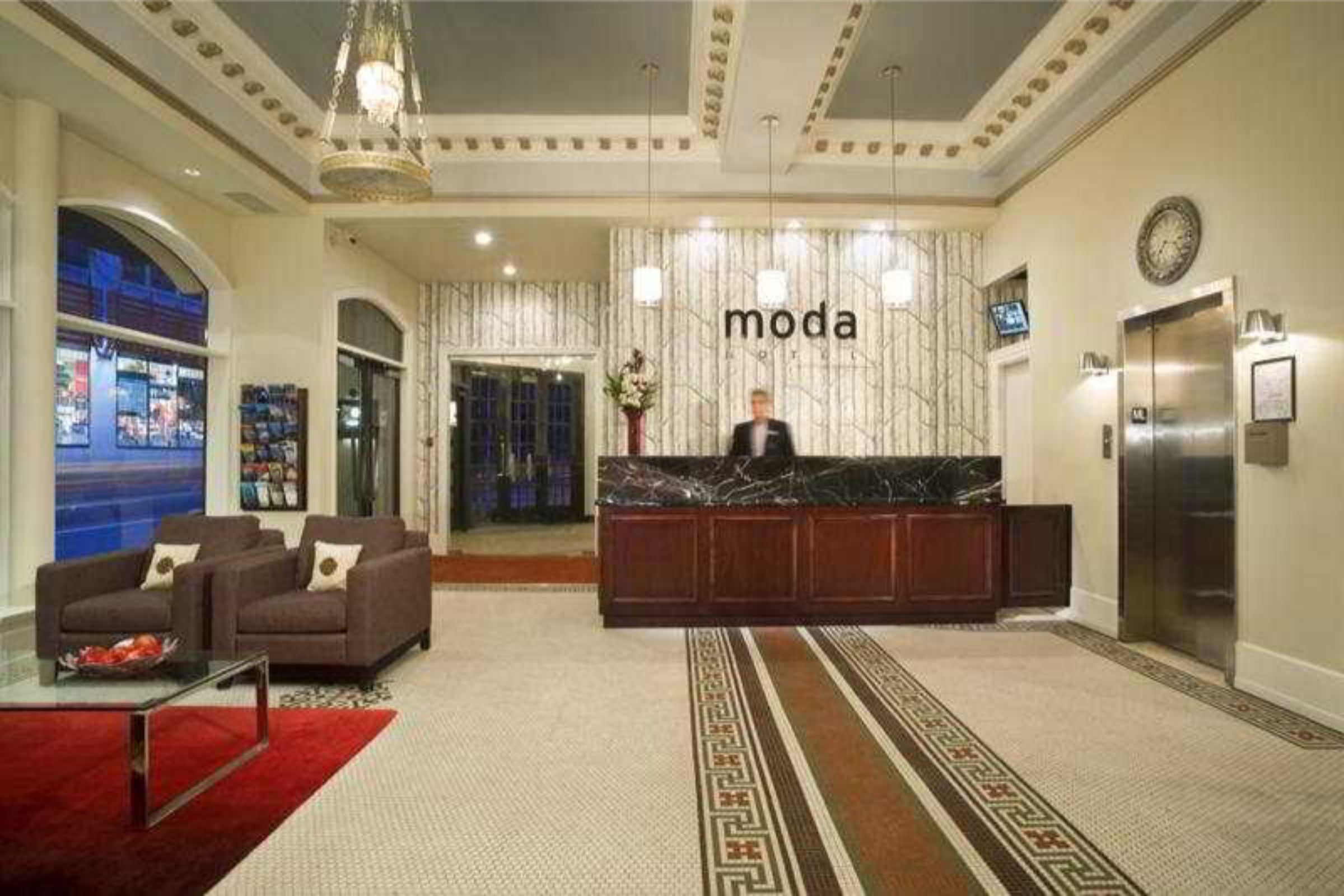 Moda Hotel by null