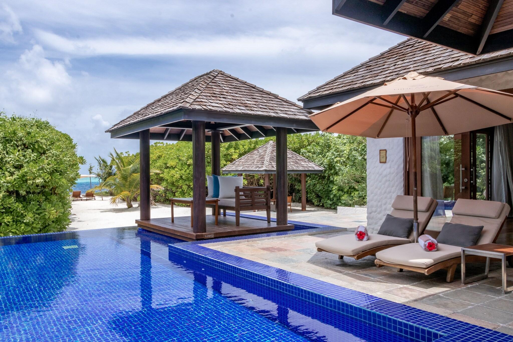 Hideaway Beach Resort and Spa by null