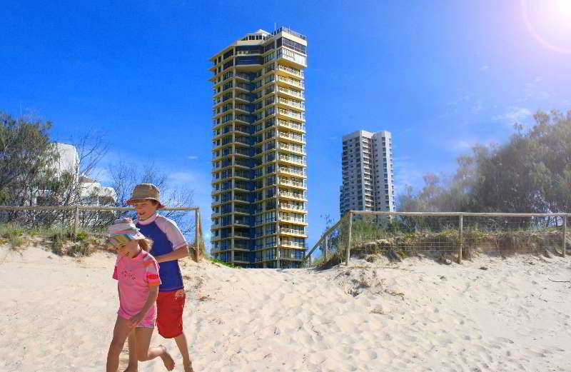 Capricorn One Beachside Holiday Apartment-Official