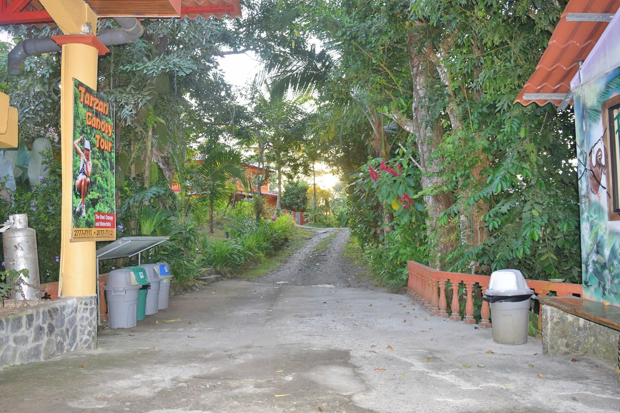 Tres Banderas Jungle Hotel by null