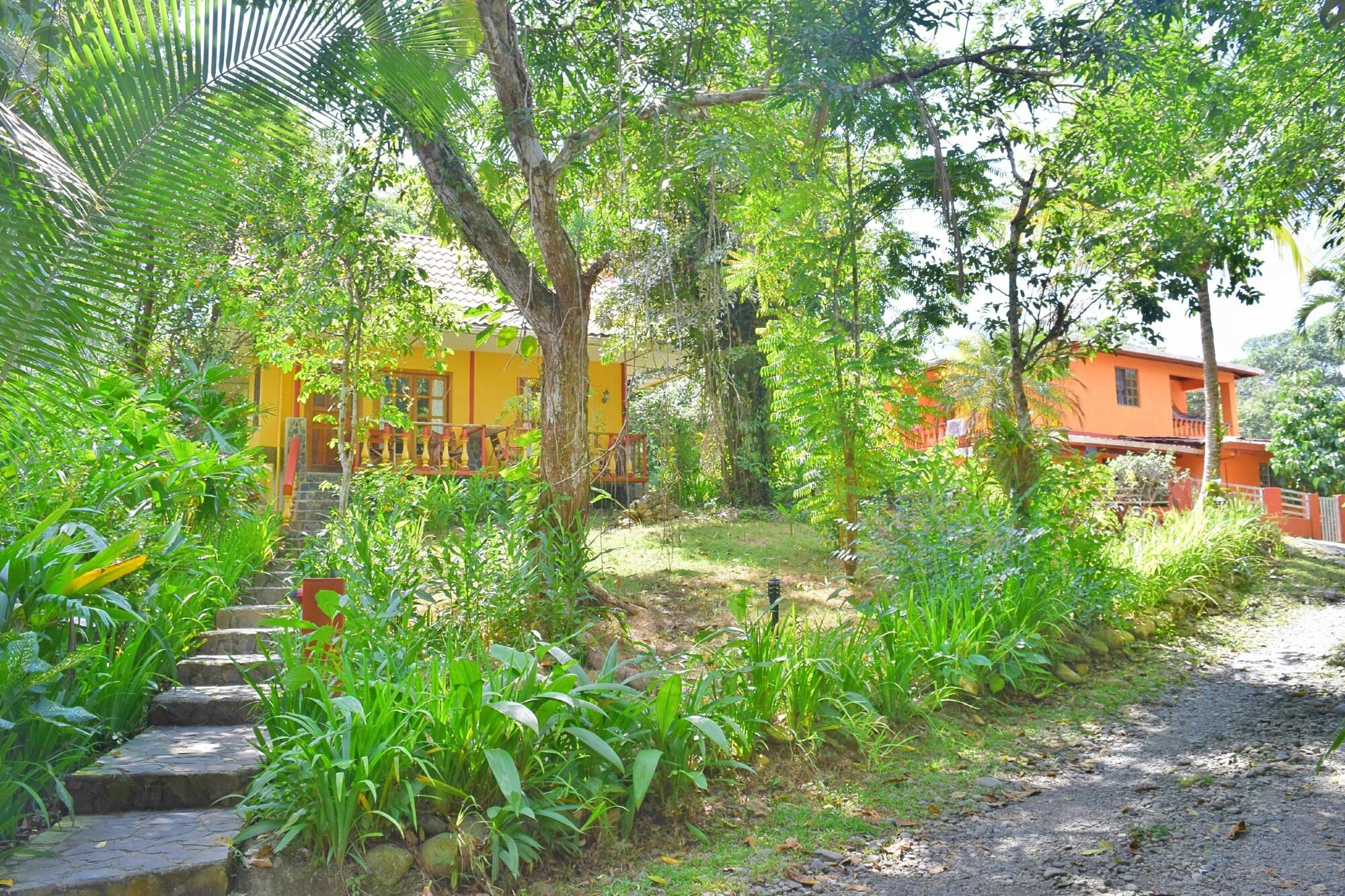 Tres Banderas Jungle Hotel by null