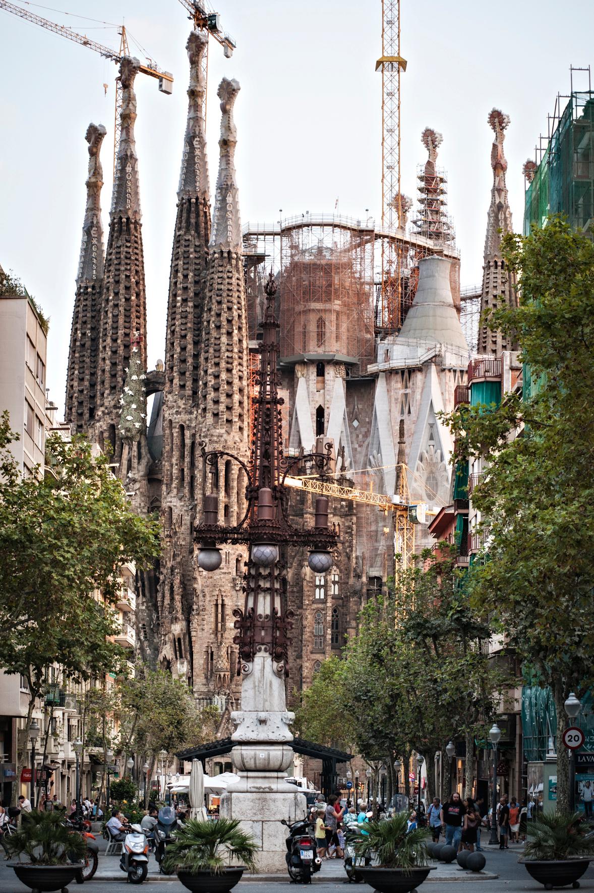 Eric Vökel Sagrada Família Suites by null