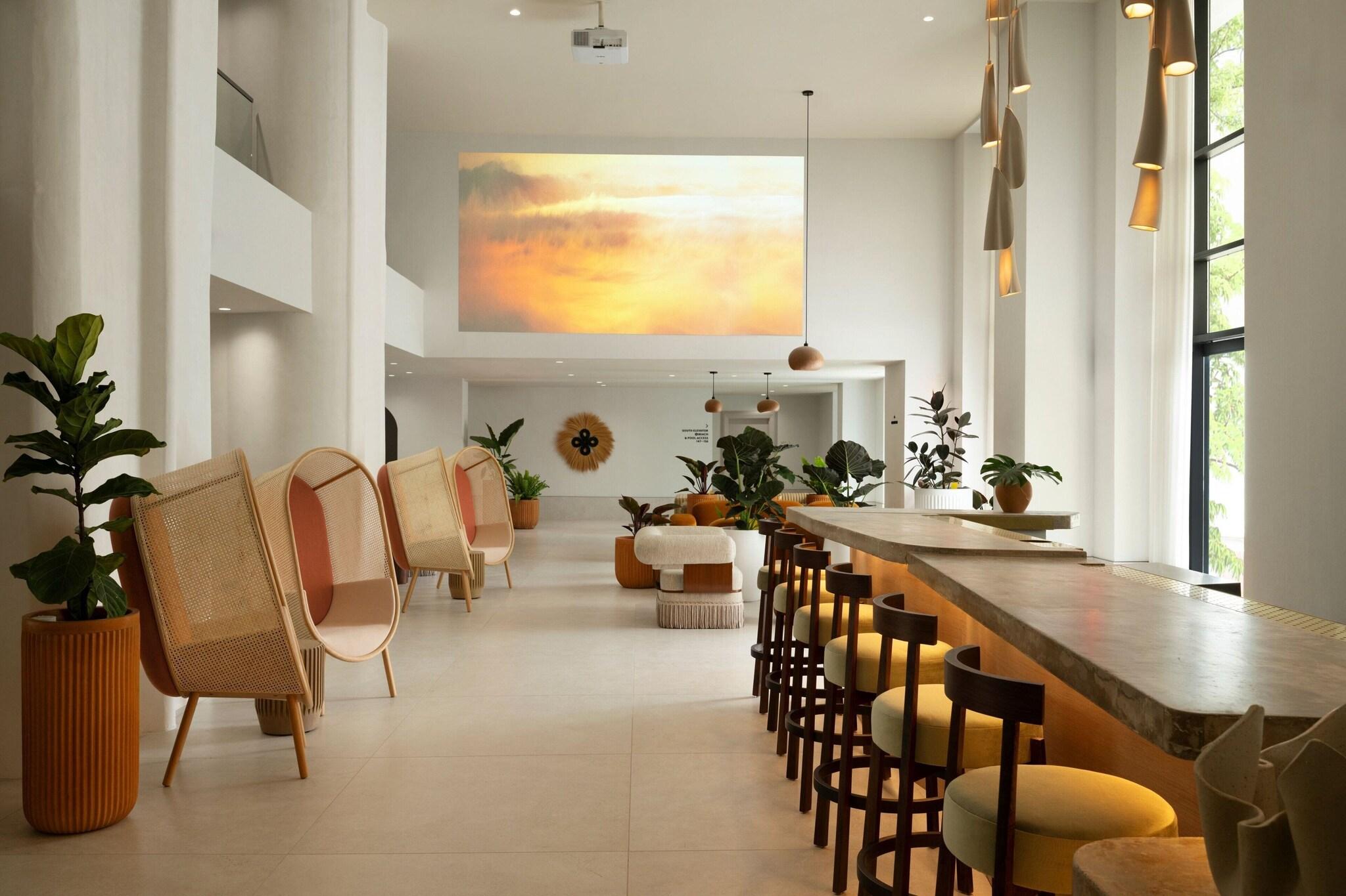 Sandbourne Santa Monica, Autograph Collection by null