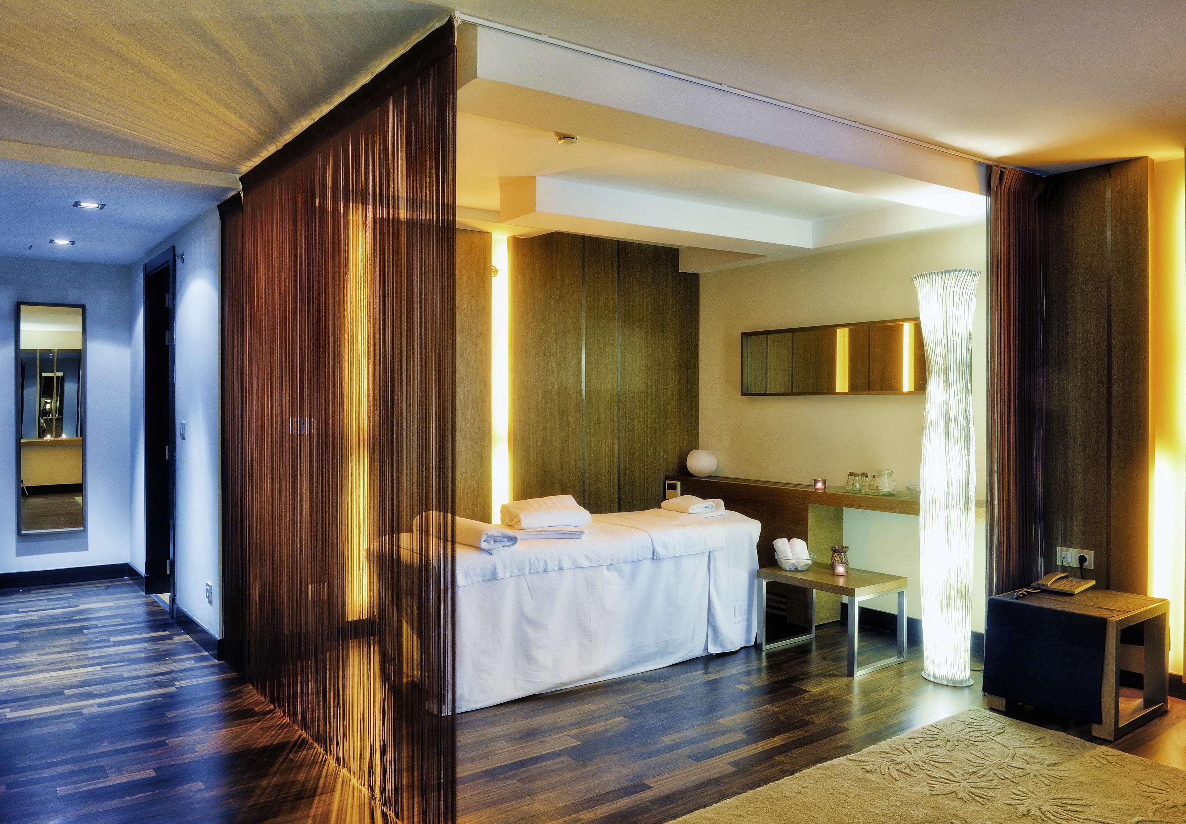 Hotel NH Collection Madrid Palacio de Tepa by null