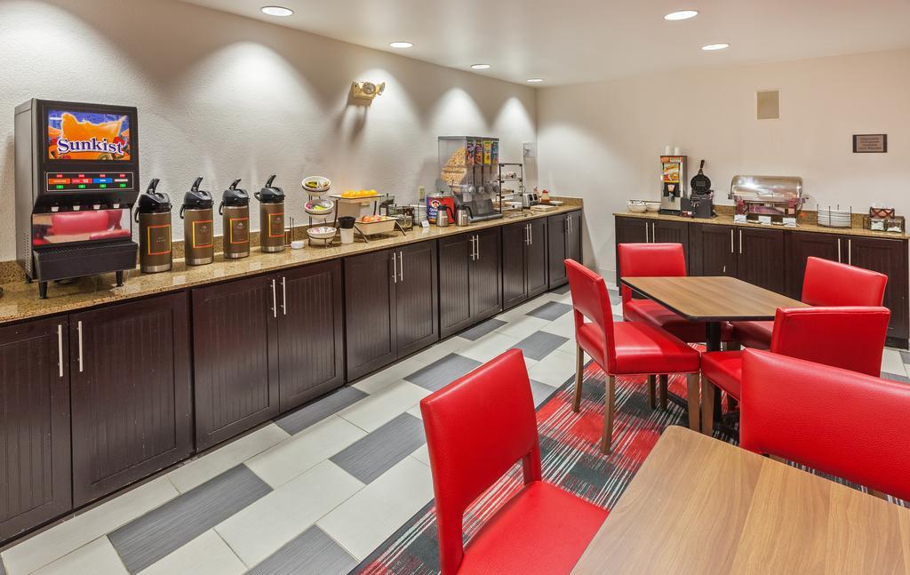 Country Inn & Suites by Radisson DFW Airport South