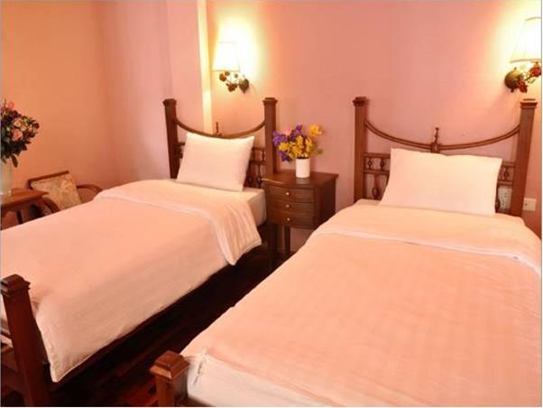 Sourire at Rattanakosin Island Hotel