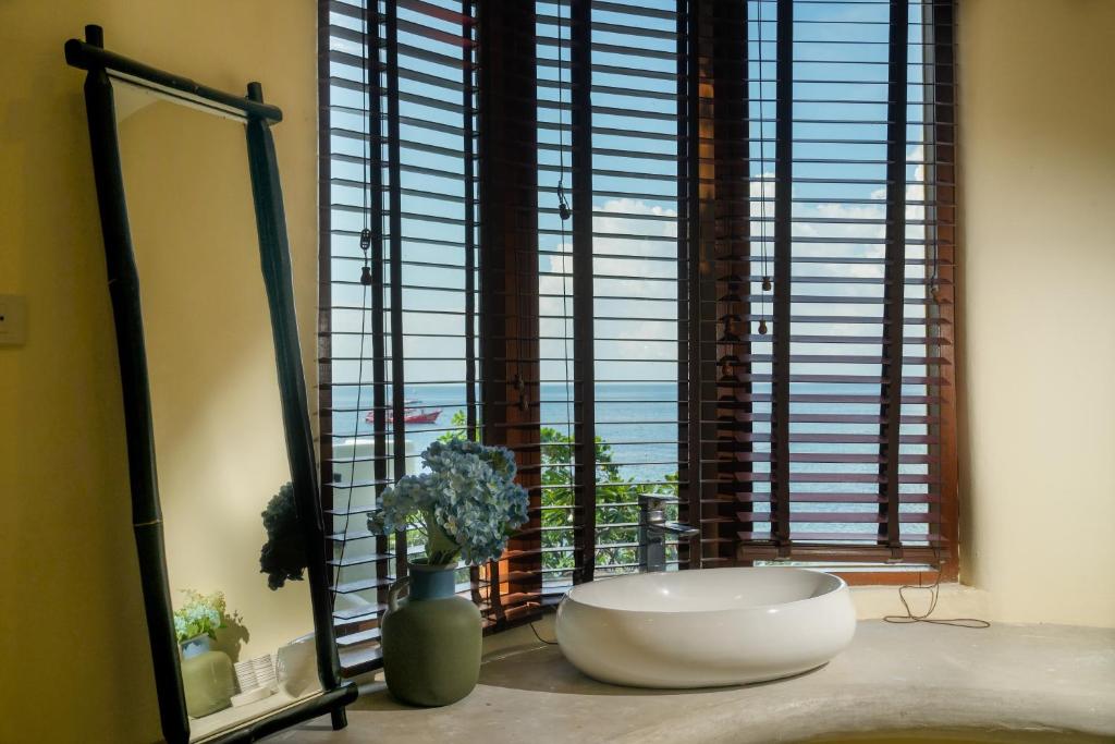 Nang Yuan Island Dive Resort by null