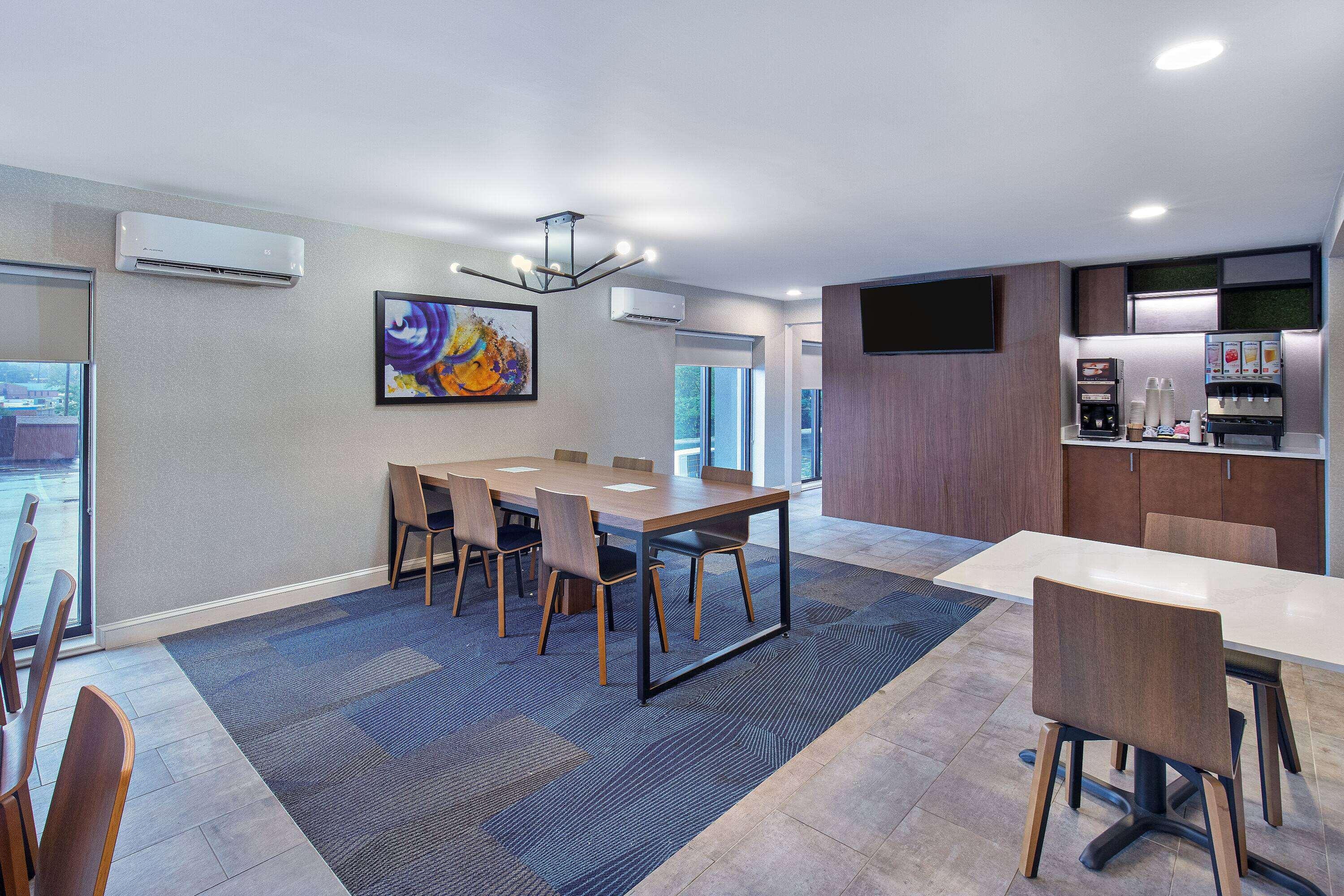 La Quinta Inn & Suites Nashville Airport