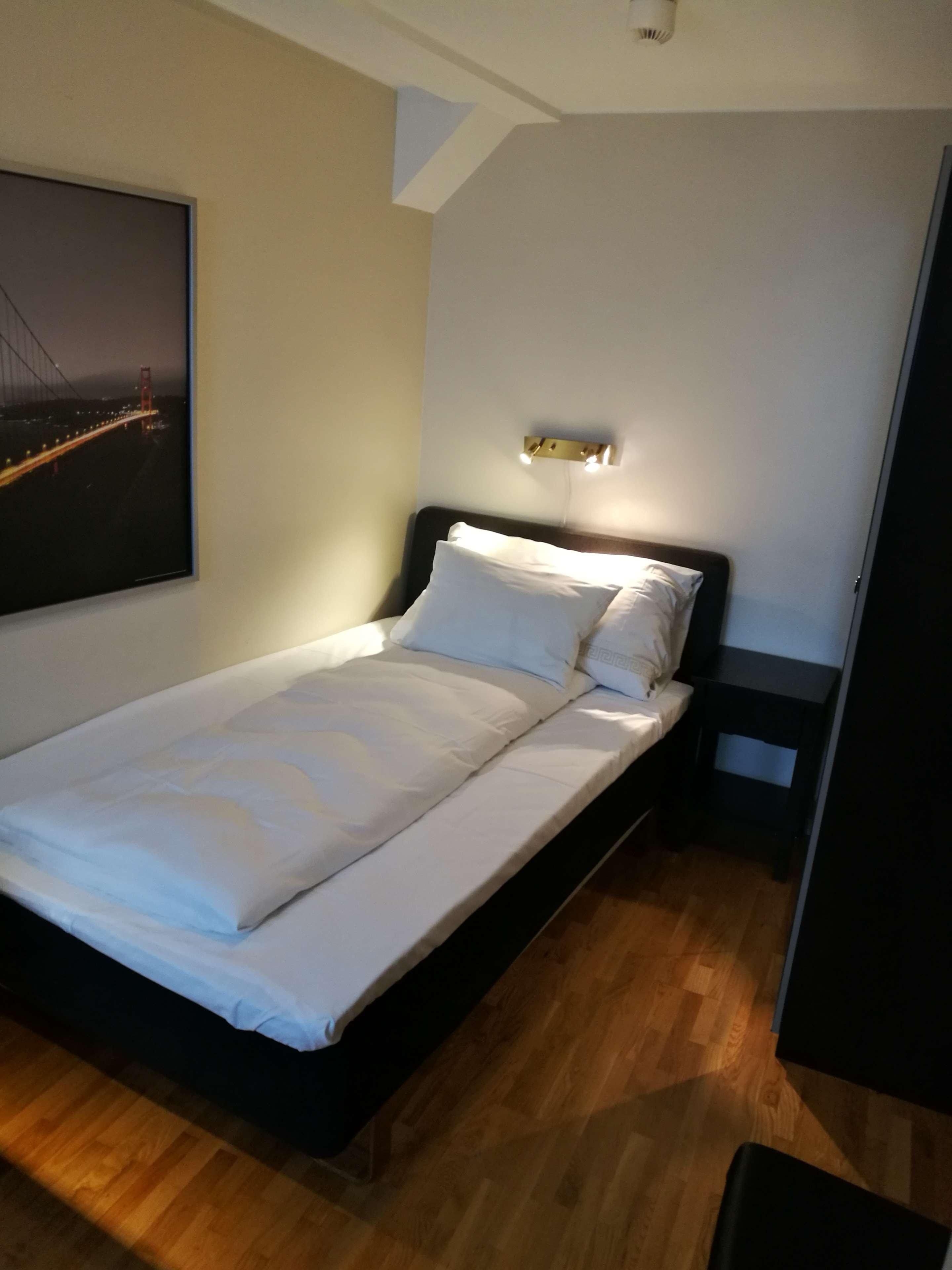 Chesterfield Hotel by null