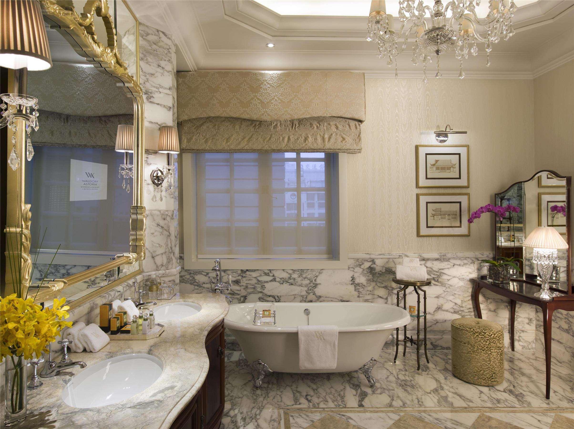 Waldorf Astoria Shanghai on the Bund by null