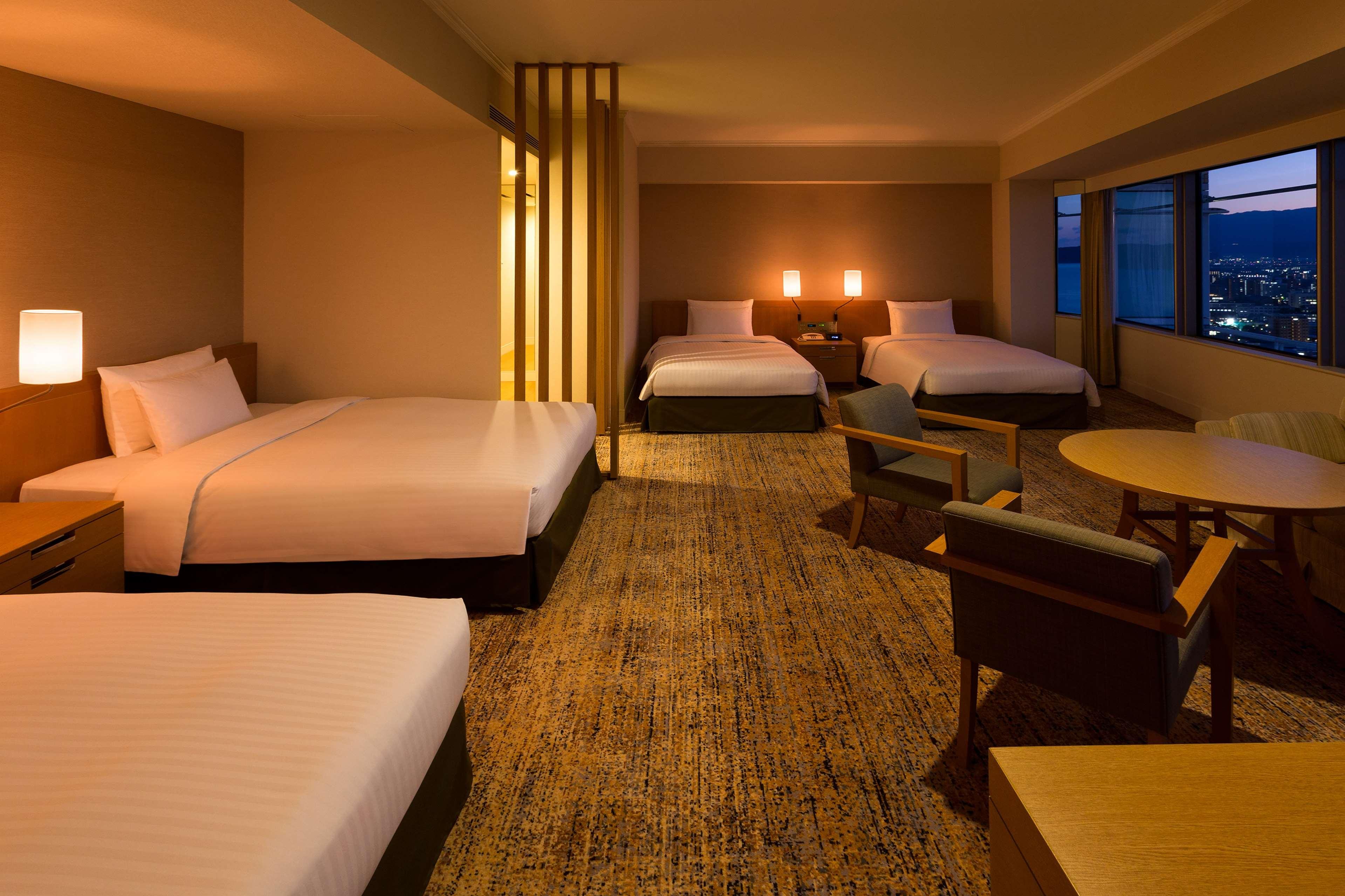 Hilton Fukuoka Sea Hawk by null