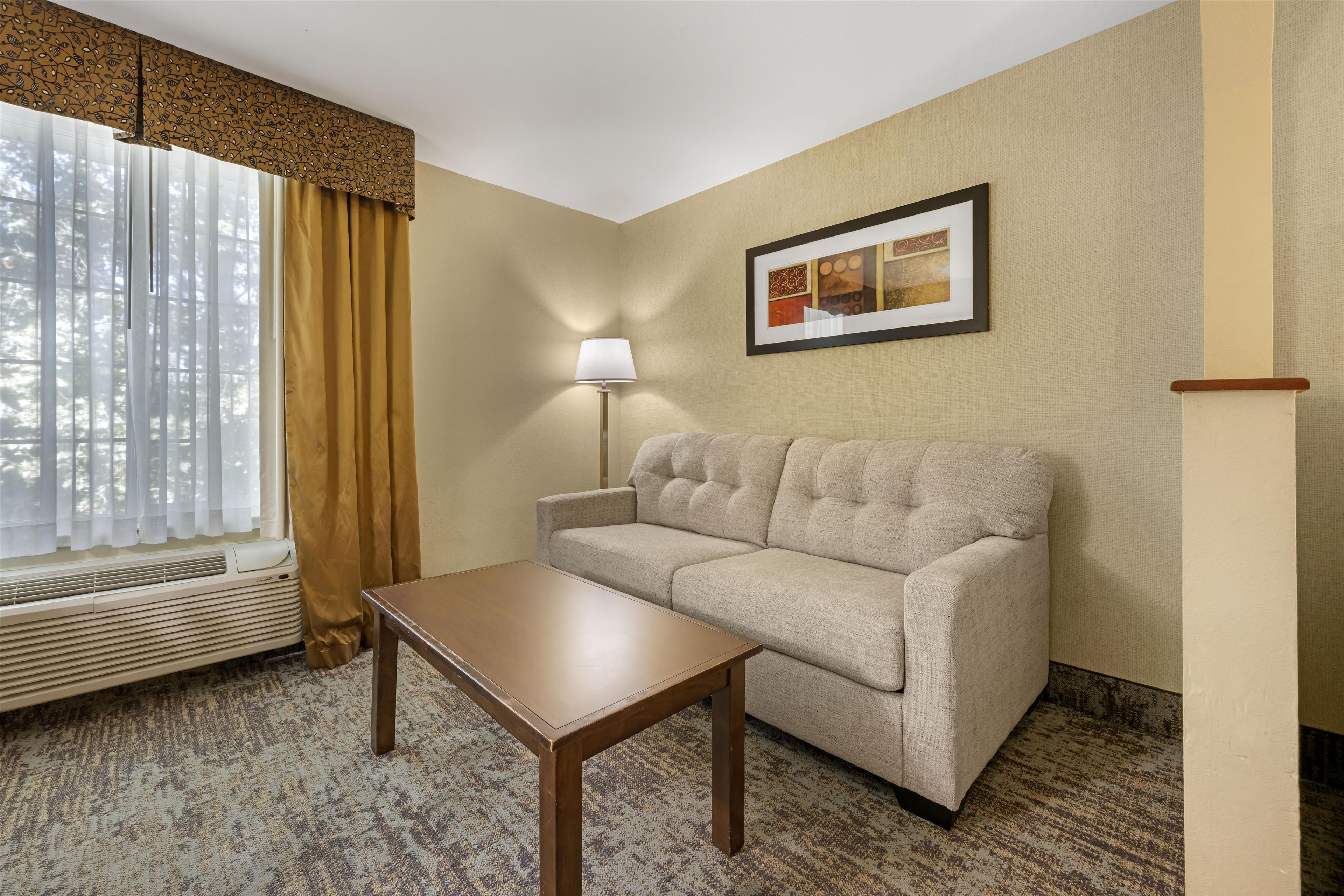 Best Western Plus Prairie Inn