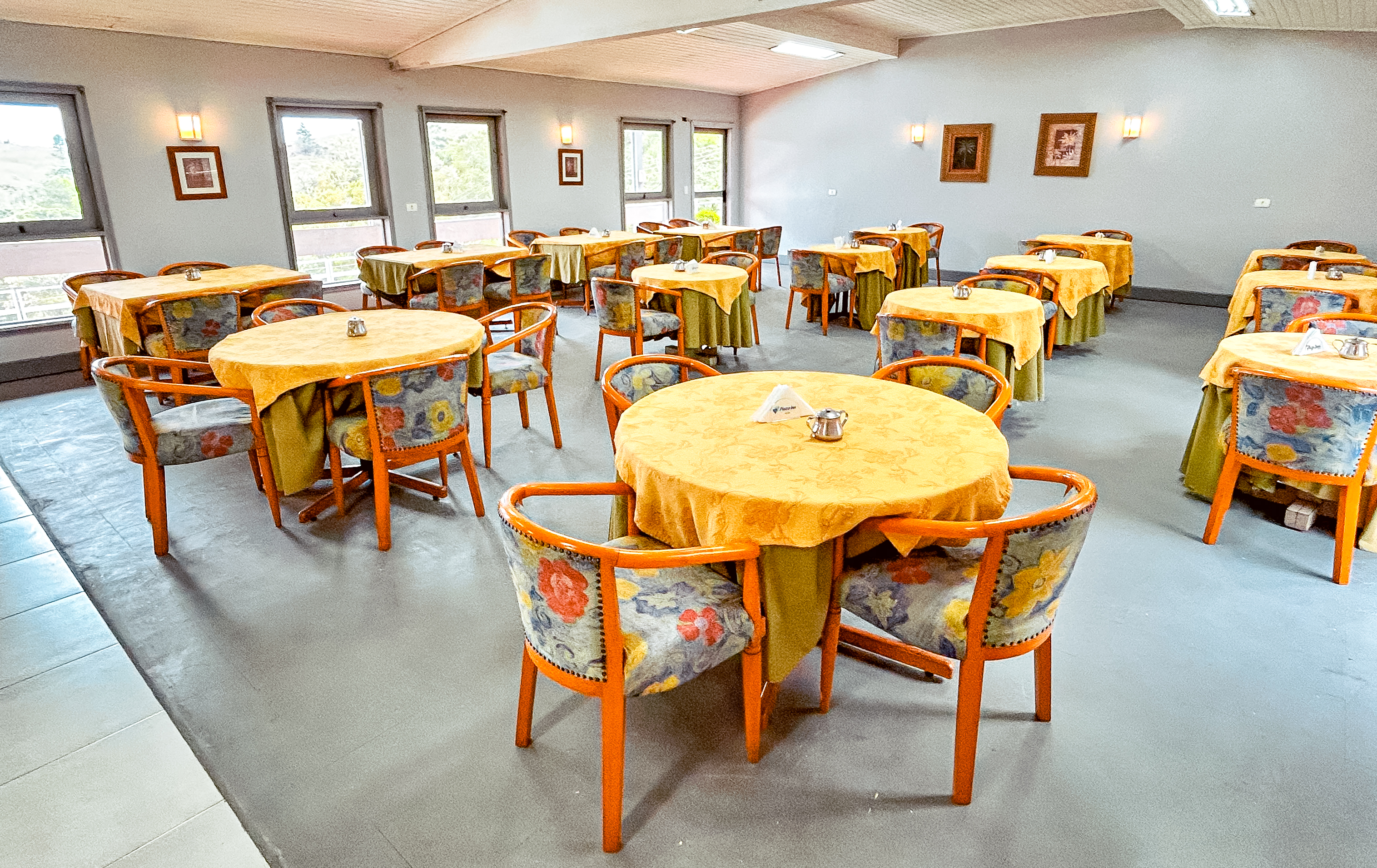 Plaza Inn Week Inn