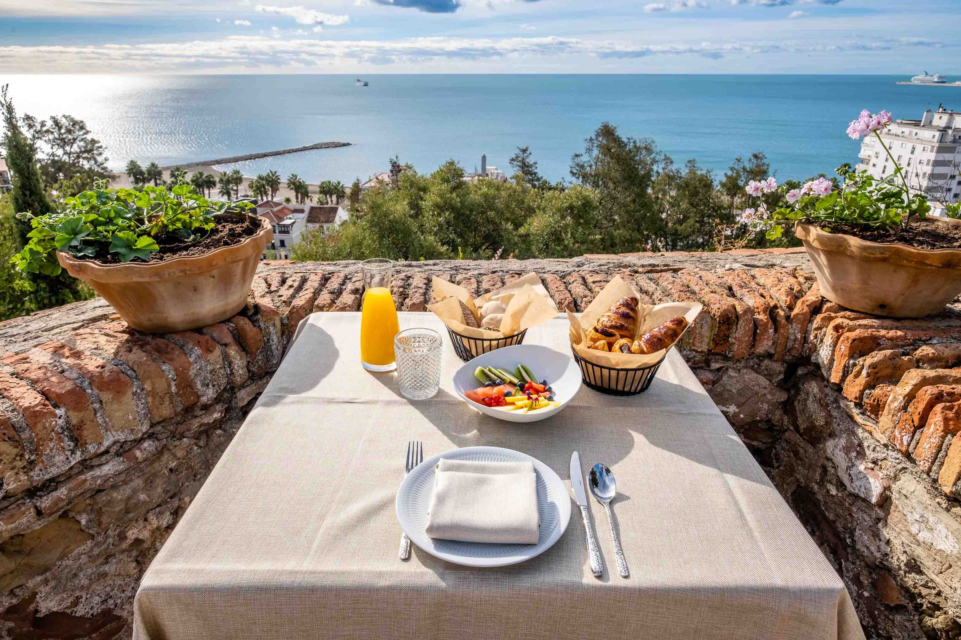 Hotel Castillo De Santa Catalina by null
