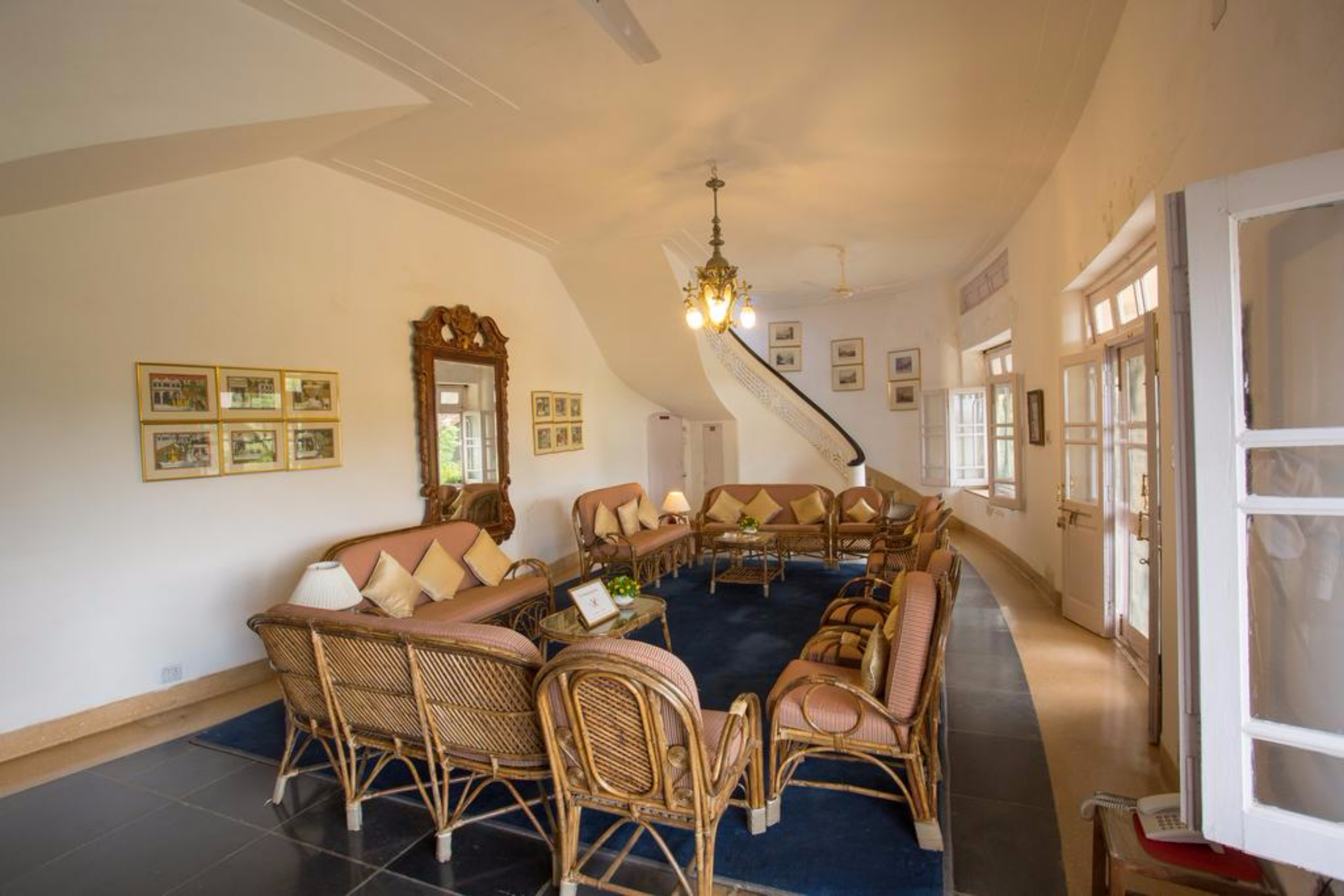 Shikarbadi Hotel