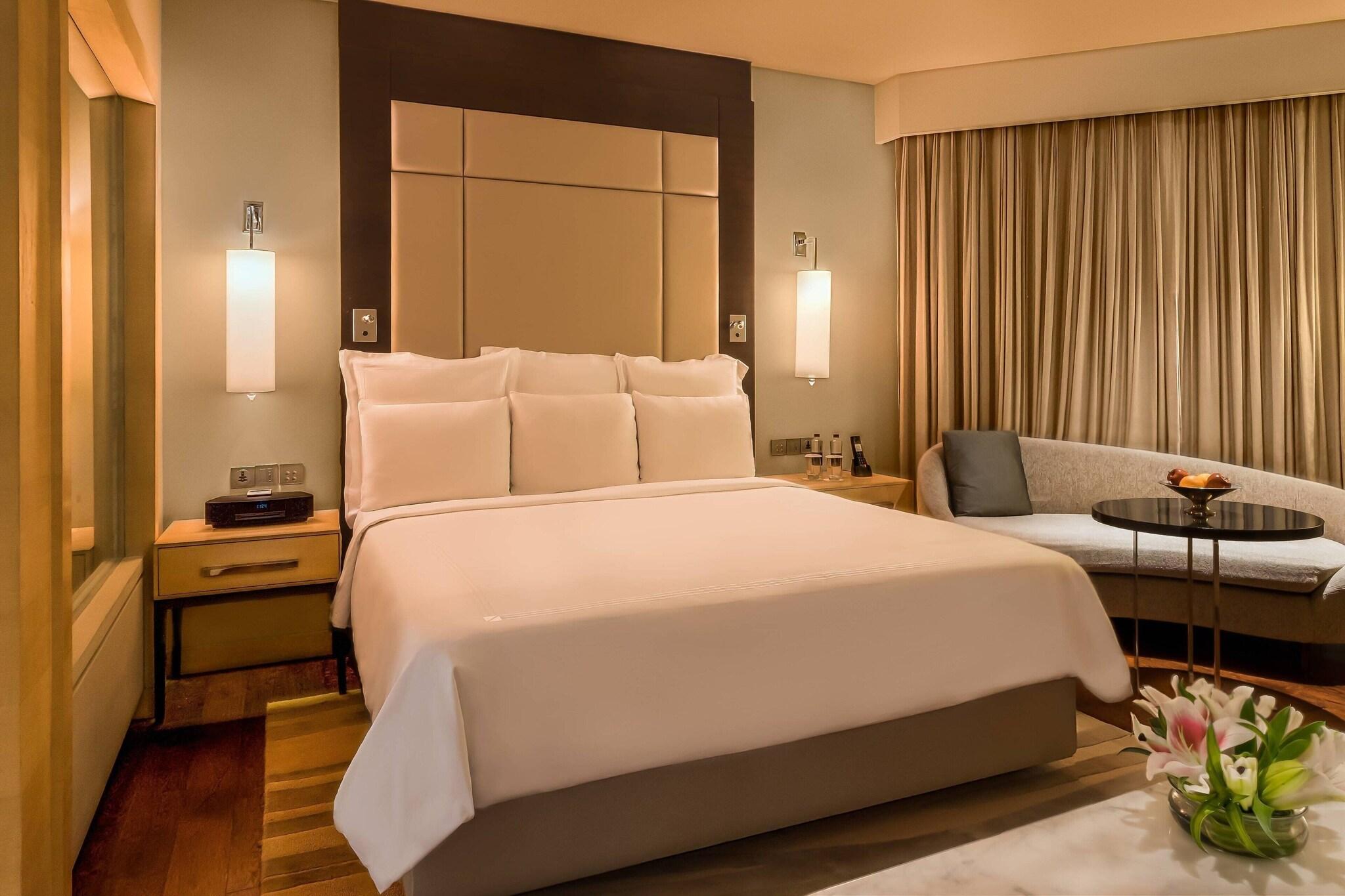 JW Marriott Mumbai Juhu by null