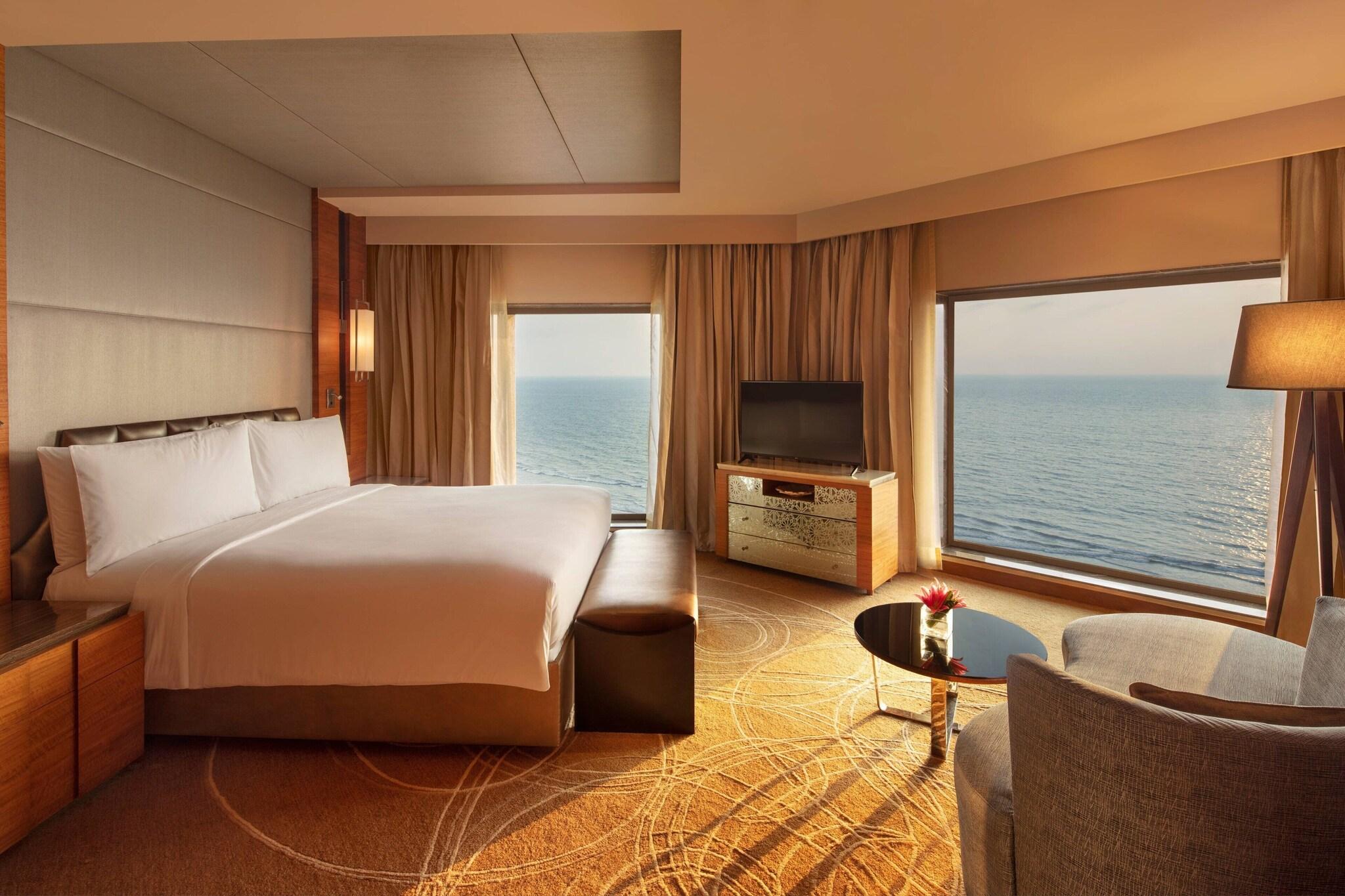 JW Marriott Mumbai Juhu by null