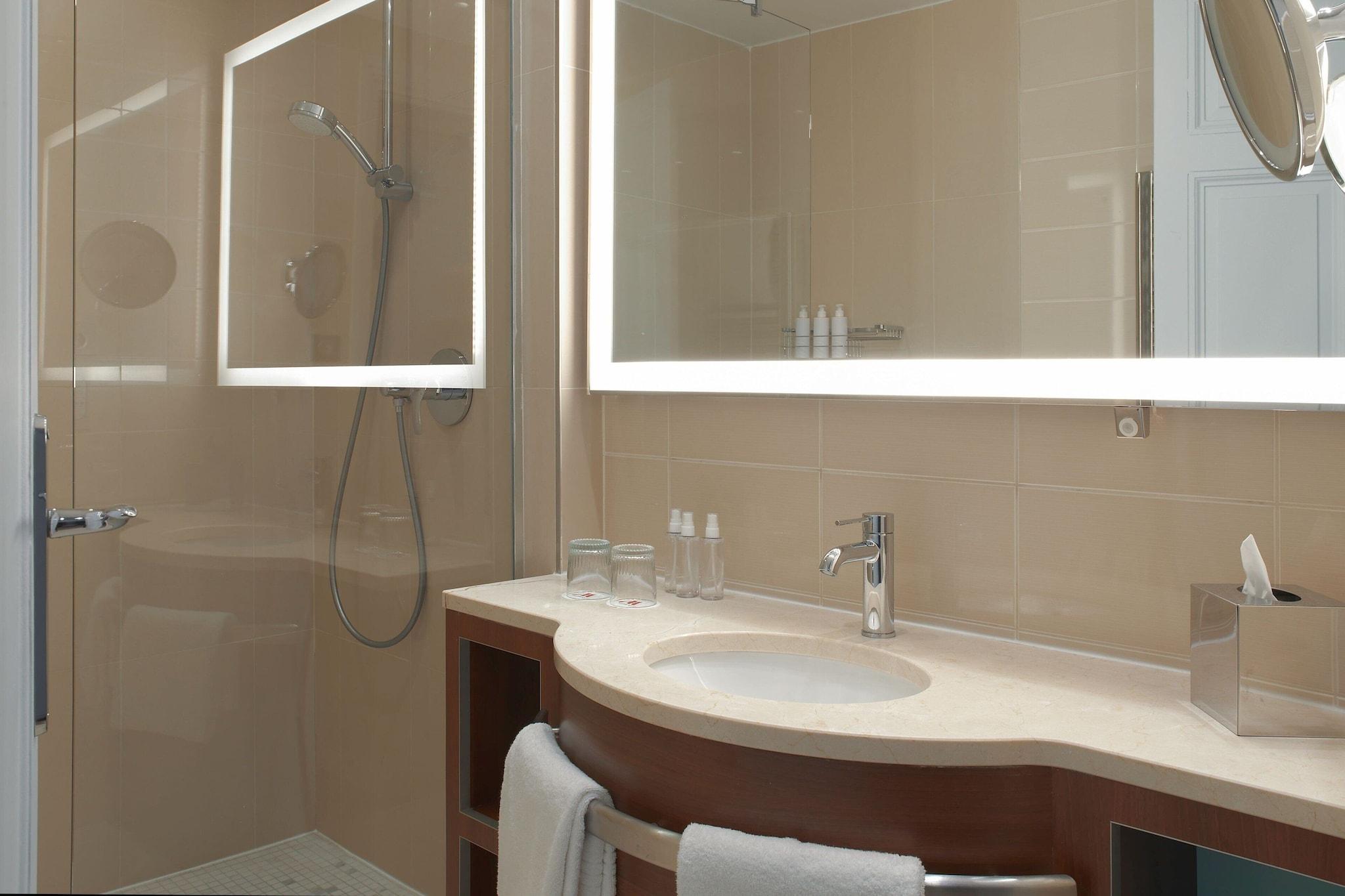 Imagem da galeria de Paris Marriott Opera Ambassador Hotel