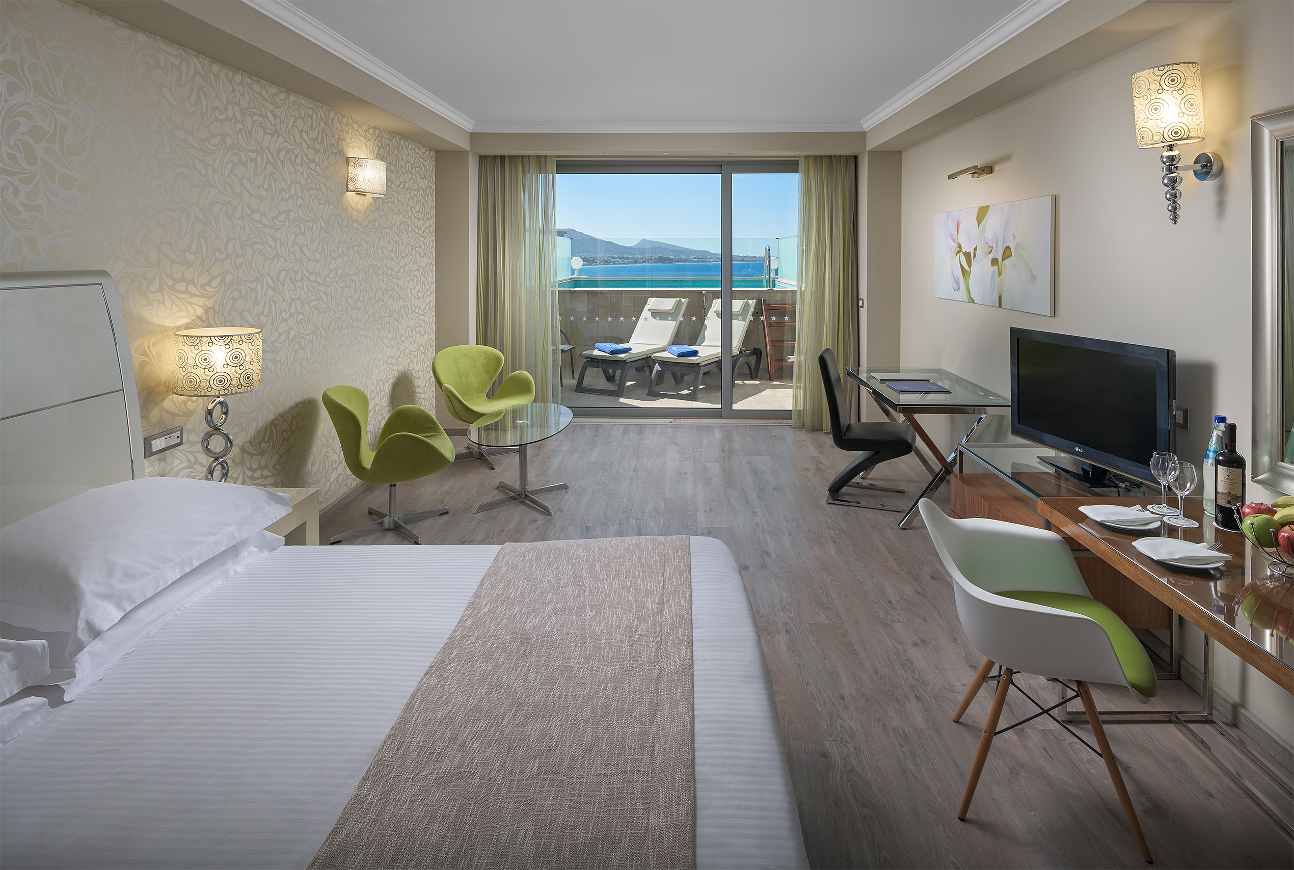 Suite, executive