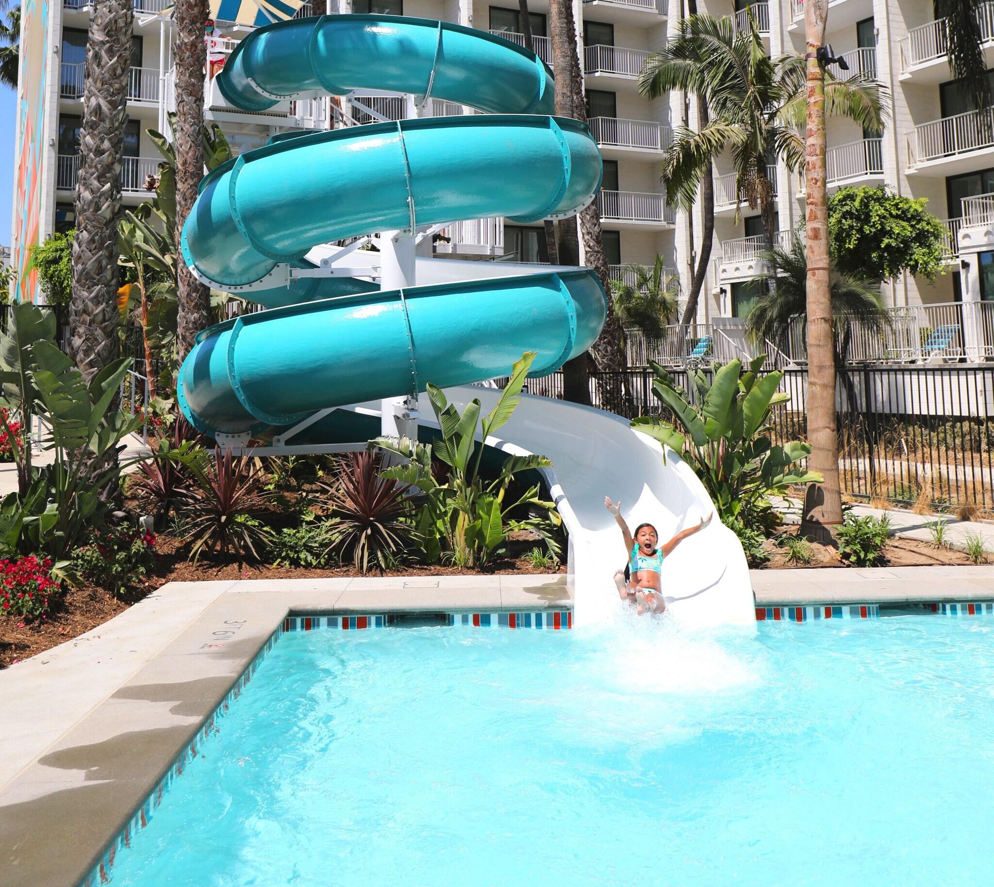 Town And Country Resort Hotel