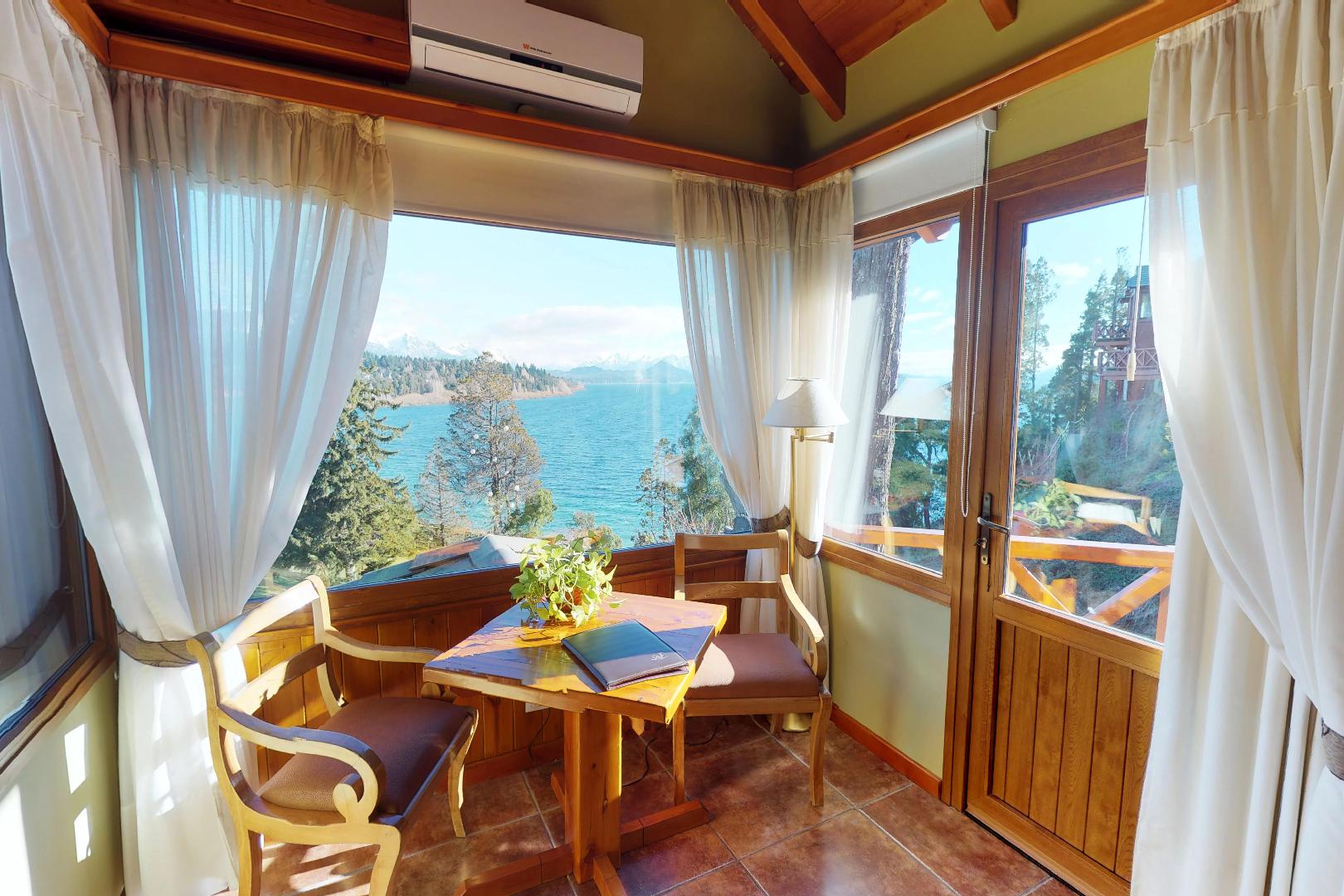 Charming Residences & Suites with Private Spa