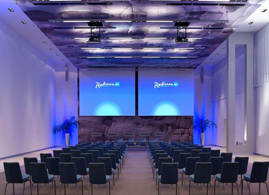 Radisson Blu Resort & Spa, Split - фото