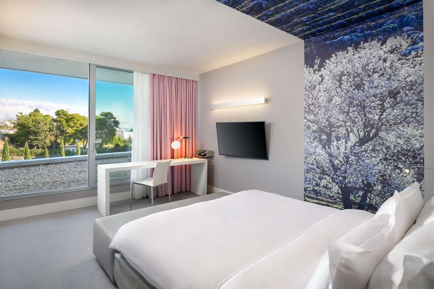 Radisson Blu Resort & Spa, Split - фото