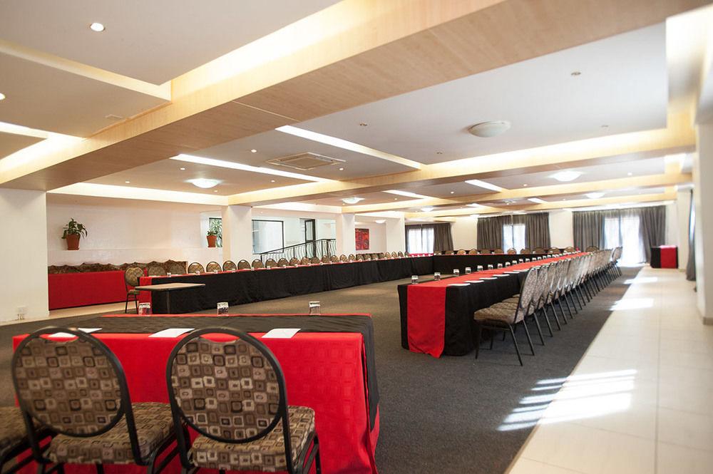 The Lakes Hotel and Conference Centre