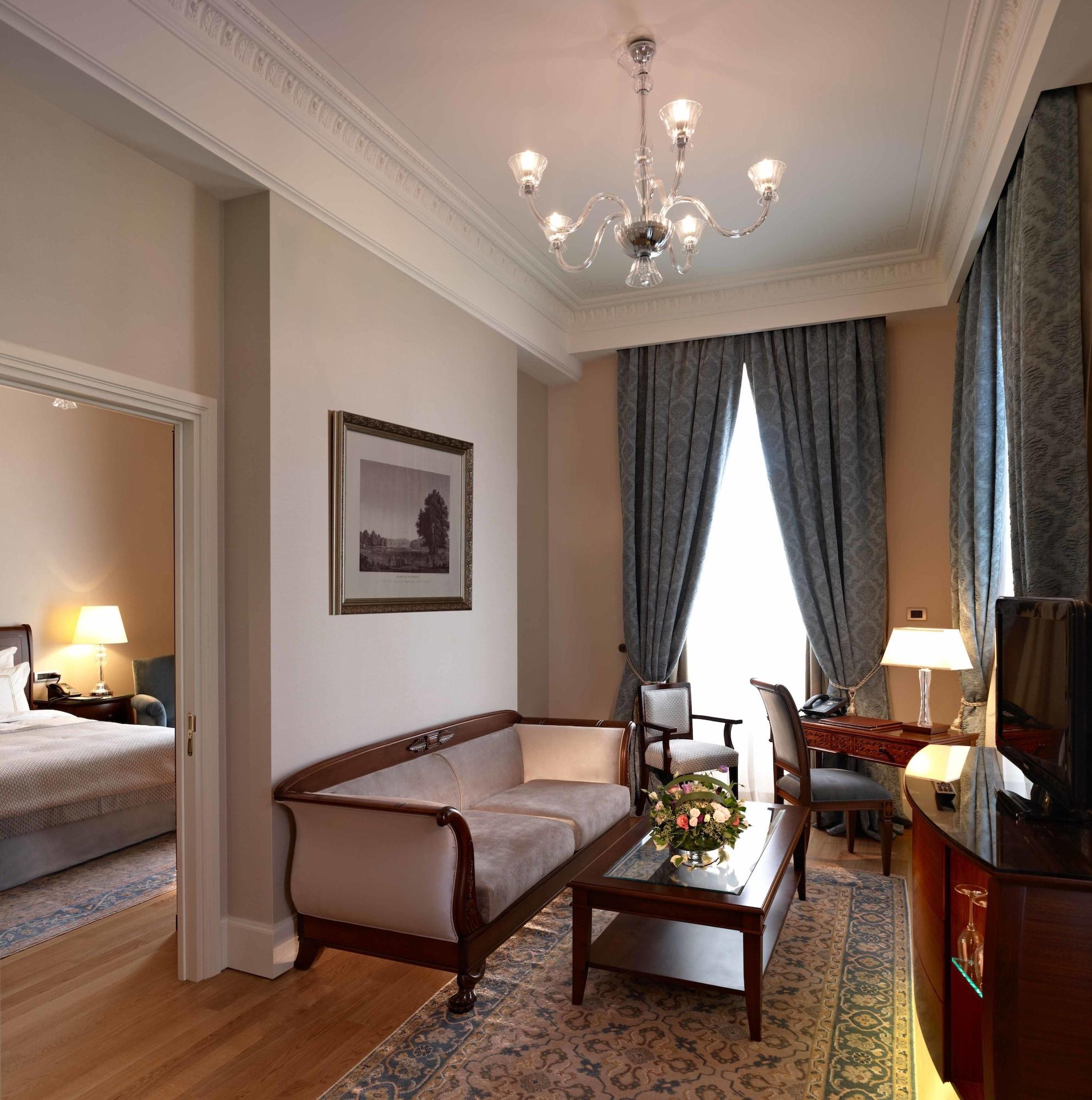 Pera Palace Hotel by null