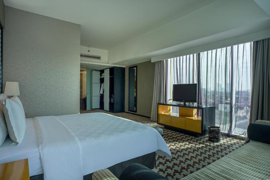 ARTOTEL TS Suites Surabaya